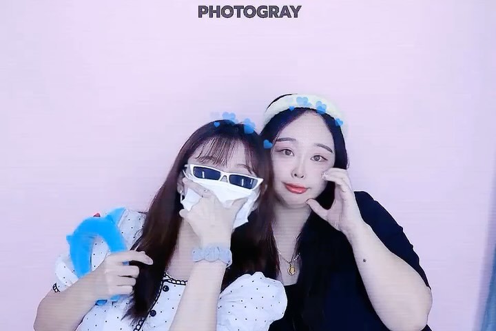 나 이제 다이어트 다시 빡세게 시작해서
저 때보다(저저번주) -2.5kg 빠졌다 ! 
근데 이제 #추석 이네? ^^ #가는날이장날 

그래도 다시 열심히 다이어트 해볼게여,,🥹
다들 즐추 #메리추석 🤍