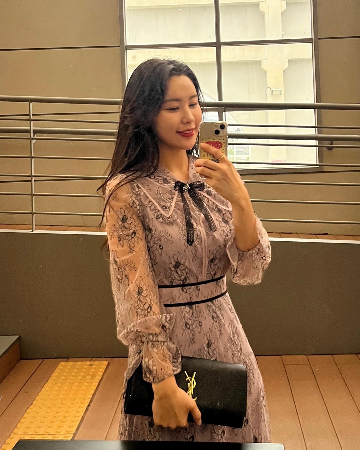 오늘 진챠 헤메 코디까지 맘에 쏙 들어서
사진 마니찍어야지 했눈데!!
남은건 이사진 한장 🥺
속상하니까 피드박제라도 해야지♥️
진챠 헤메는 오브지니 👍🏽👍🏽👍🏽👍🏽👍🏽

💄ofjini_beauty 
👗itmichaa.official