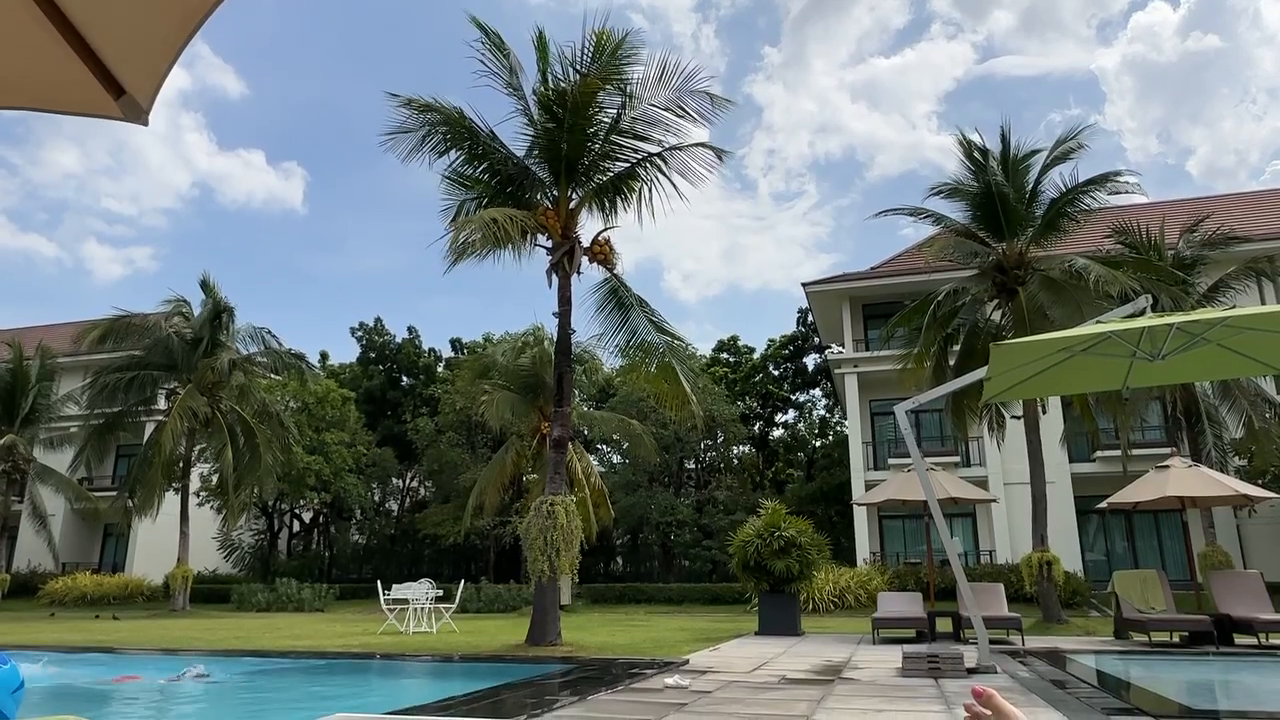지난주 토요일에는 썬베드에 누워있었다🥺🏝️