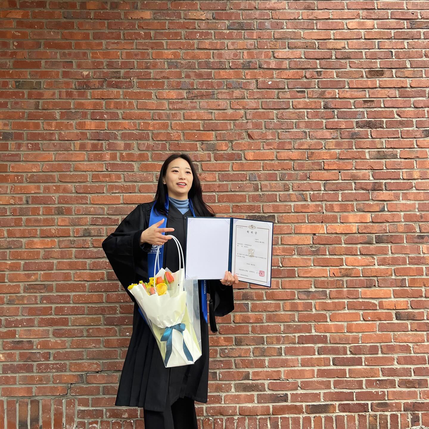 6년 끝에 졸업💐
척척학사 축하해 👩🏻‍🎓🖤