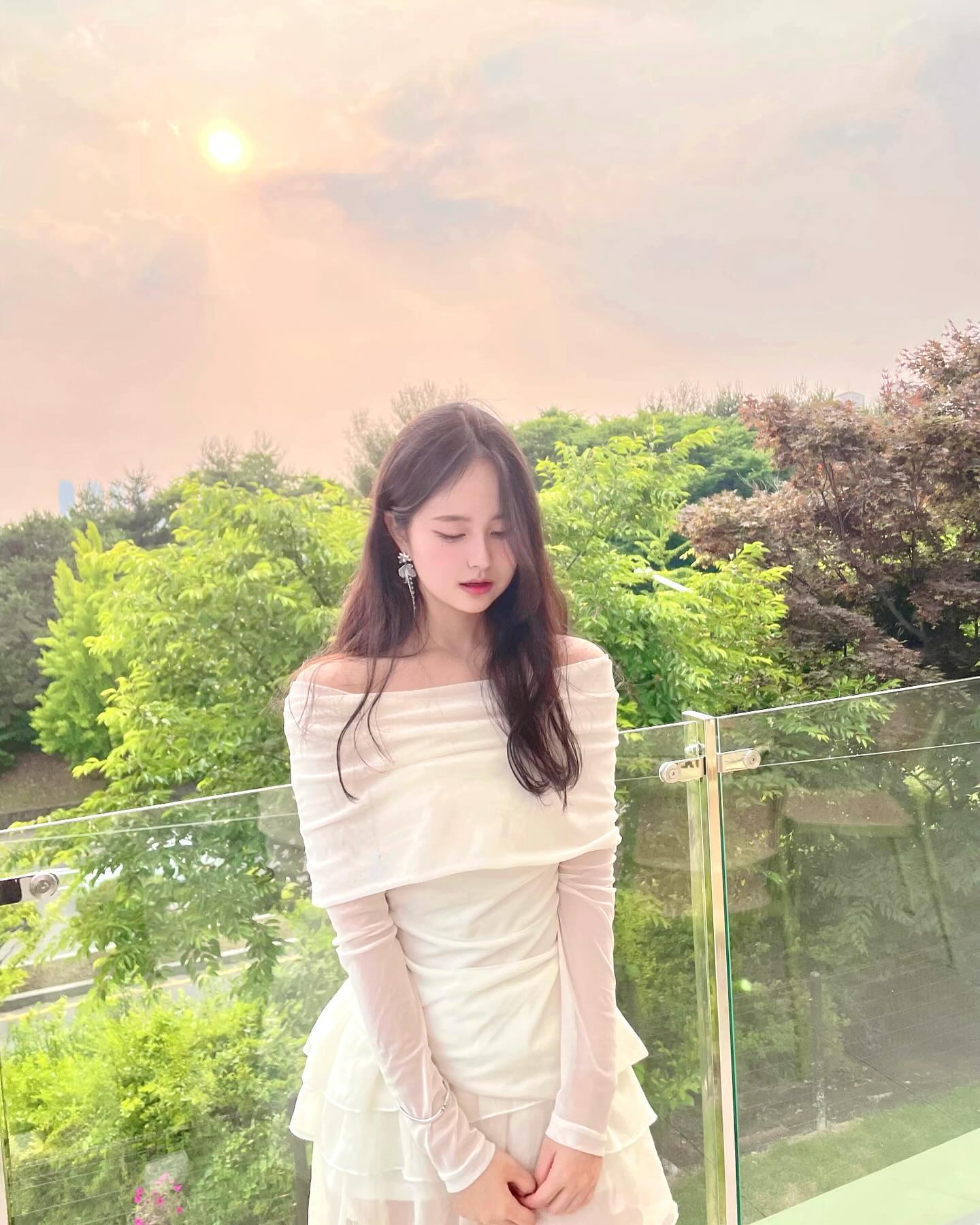 몇 번째가 제일 잘 나온 거 같아? ( 오랜만에 게시물이라구🤤 이제 시험 준비 해야함 ㅎㅎ.. ) 정혀나 사진 예쁘게 찍어줘서 고마워🤍