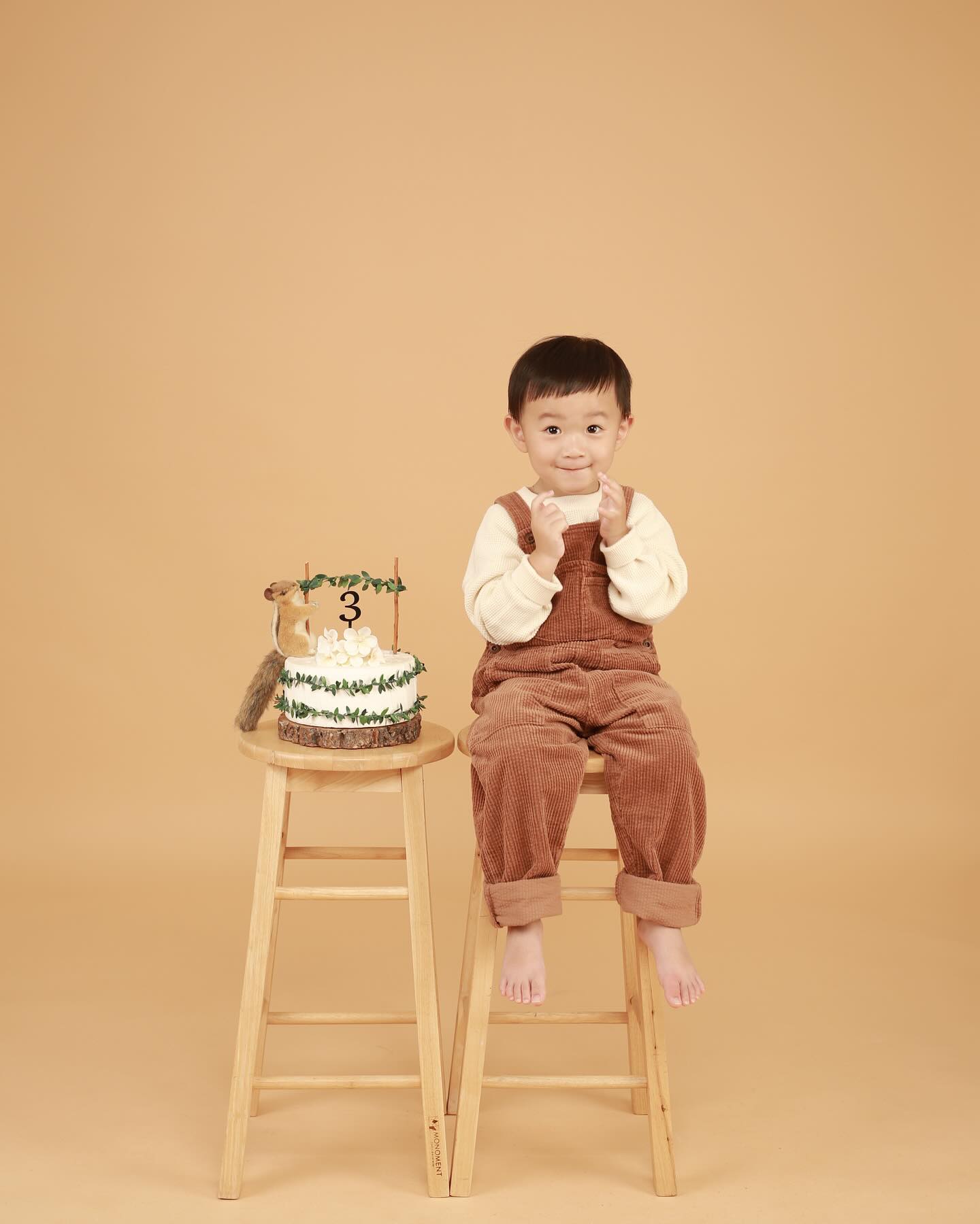 Jordan🧡
#happybirthday 

공룡덕후야!
오늘도 공룡사줄게🦕