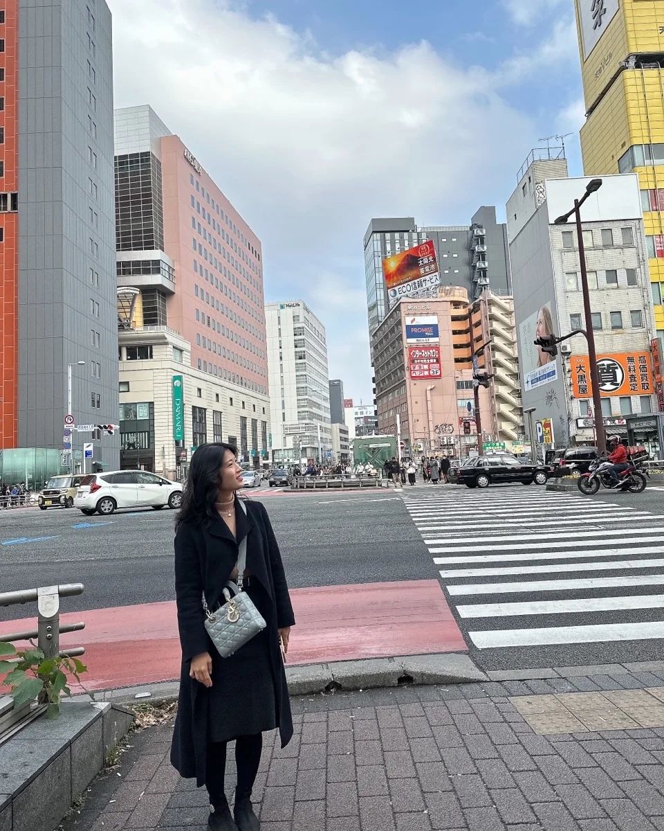 후쿠오카 1일차

이와타야백화점과 하카타를 오가는 스파르타 일정이지만 왜이리 즐거운지>_<

아침부터 새벽까지 3만보 걸었다는건 안비밀😘

#일본 #일본여행 #해외여행 #오랜만 #여행 #후쿠오카 #후쿠오카여행 #이와타야 #이와타야백화점 #iwataya #쇼핑 #3만보 #걷기 #남편 #남편과함께 #스파르타 #길거리 #오오티디 #데일리룩 #여행룩 #데이트코스 #일본데이트 #돌아다니기 #날씨좋다 #날씨최고 #맑은하늘 #새벽감성 #코트 #맞팔 #인친
