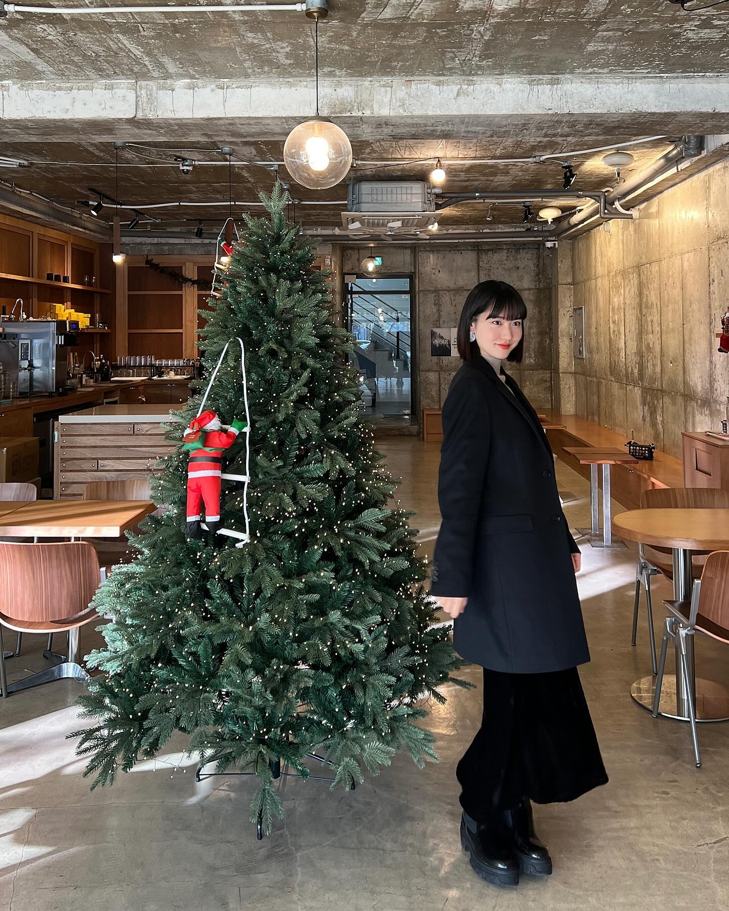 누아르에 붕어빵🐟 머그로 갔더니 크리스마스가 먼저 찾아왔네♥️🌲🎄