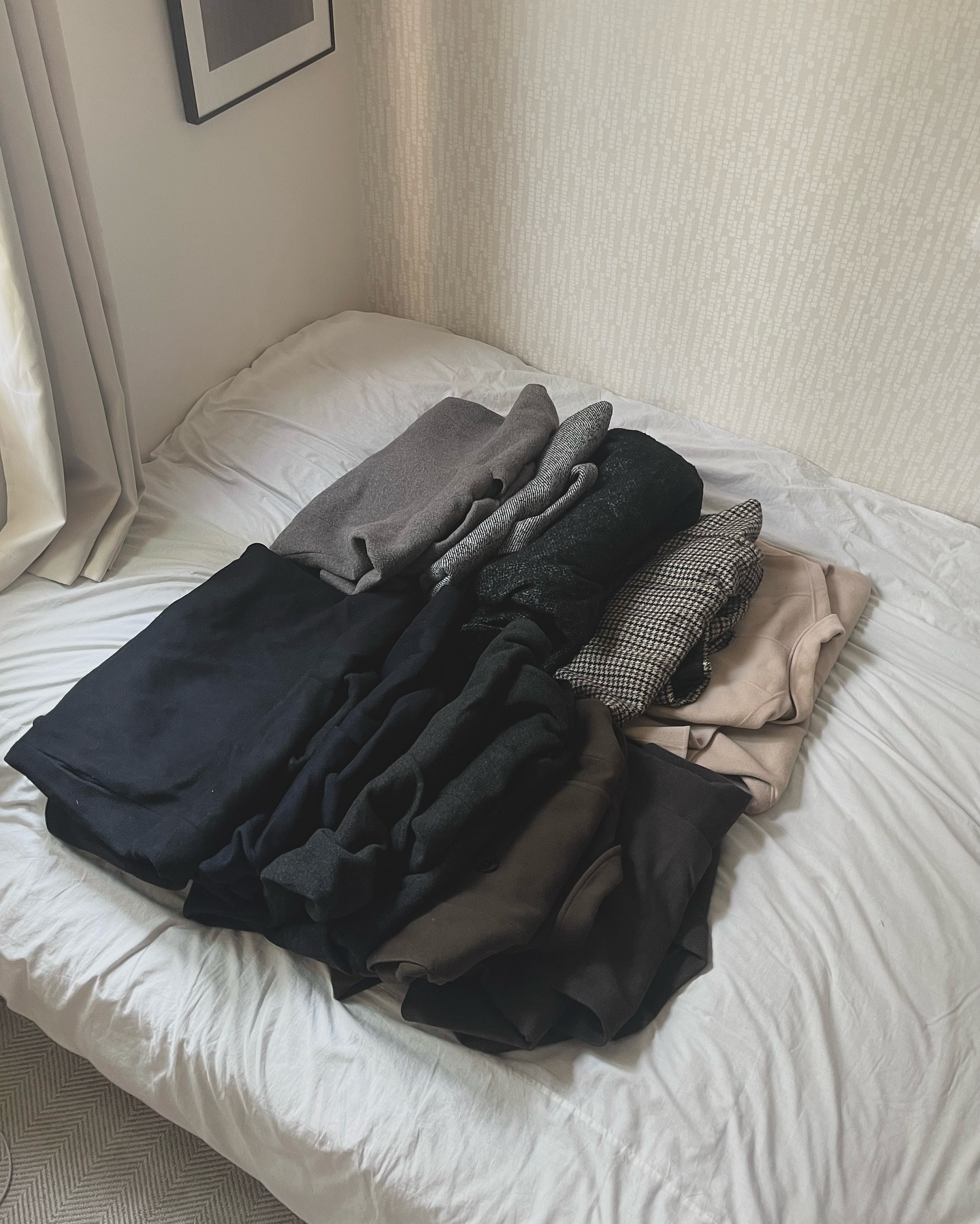 코트 준비 끗.
날씨가 너무 추워서 입고 다닐 수 있으려나?😶‍🌫️