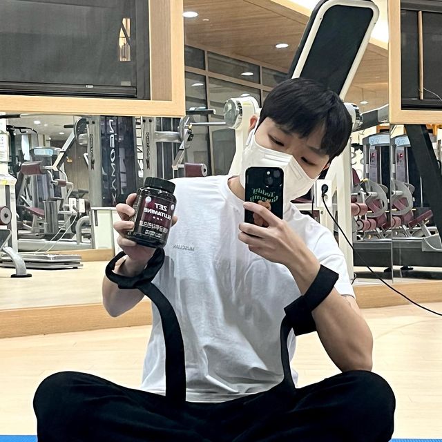 @_zeeeeen on Instagram: "#광고 #제품제공 @kun6man_com 바프때문에 3개월쯤 다이어트를 하니까 역시 피해갈 수 없는 근손실 때문에 걱정이 많았는데, 대한민국 대표 프리미엄 영양보충제 제트리션의