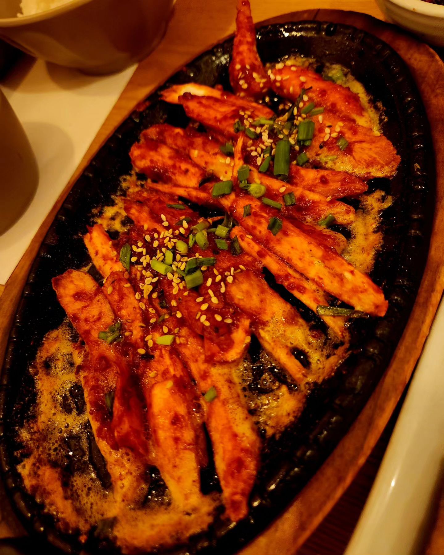 #홍대맛집 #홍대들풀한상 #홍대한식 #홍대솥밥집#더덕구이 #삼치구이 #제육볶음 #매운돼지갈비찜 #먹스타그램 #먹팔맞팔 

홍대에 위치한 들풀한상 한식당이다냥+ㅅ+
친구들과의 모임에서 
계절솥밥+ 더덕구이 
계절솥밥+ 삼치구이
계절솥밥+ 매운돼지갈비찜
계절솥밥+ 제육볶음
메뉴를 먹게 되었다냥 

솥밥자체를 오랜만에 먹어서 그런지
굉장히 만족스러운 식사다냥+ㅅ+

솥밥안 누룽지 후식은 못참는다냥+ㅅ+♡