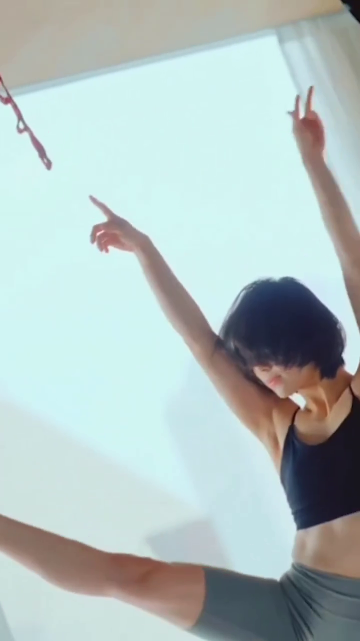 내 본업은...
#요가라이프 #운동라이프 
.
.
.
평소엔 항상 취해있어요.