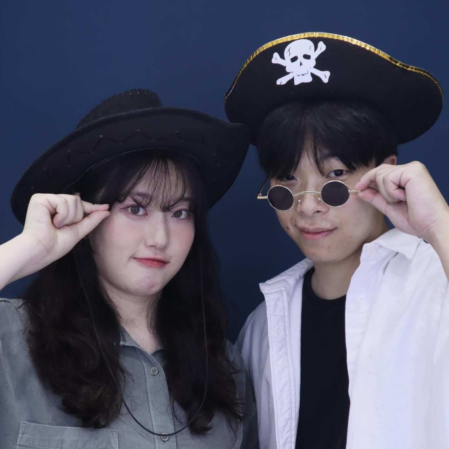 200일 소소하지만 재밌게 보냈댜♥️
쏘고기도 먹구 사진도 찍구 편지 교환하고 할 거 다 함
밤새고도 와준 오빠 곰마워🥲🫶🏻
zooval0325