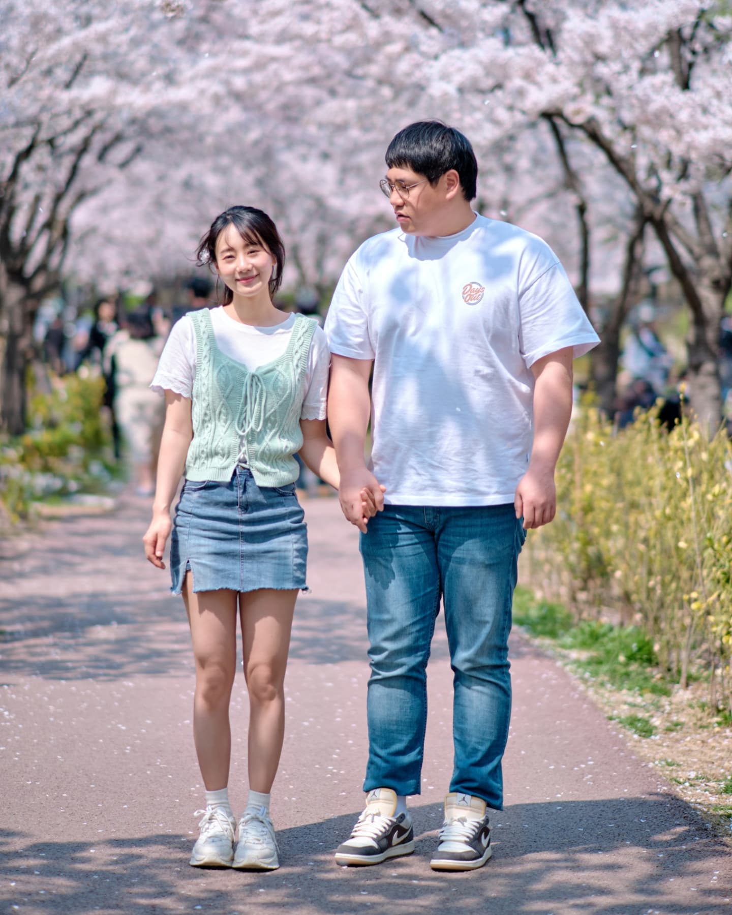이제는  함께 👩‍❤️‍👨

벚꽃이 제일 예쁜 시기에 사진을 찍어서 넘 좋아요
#용산기지 4월의 벚꽃스냅🌸

#커플스타그램 #커플룩 #커플스냅 #커플사진 #스냅사진 #촬영 #벚꽃 #벚꽃스냅 #촬영지 #감성사진 #감성스냅 #모델 #인플루언서 #사진 #사진스타그램 #분위기깡패 #사진소통 #패션모델 #촬영문의 #모델스타그램 #야외스냅 #야외촬영 #협찬문의 #협찬환영
