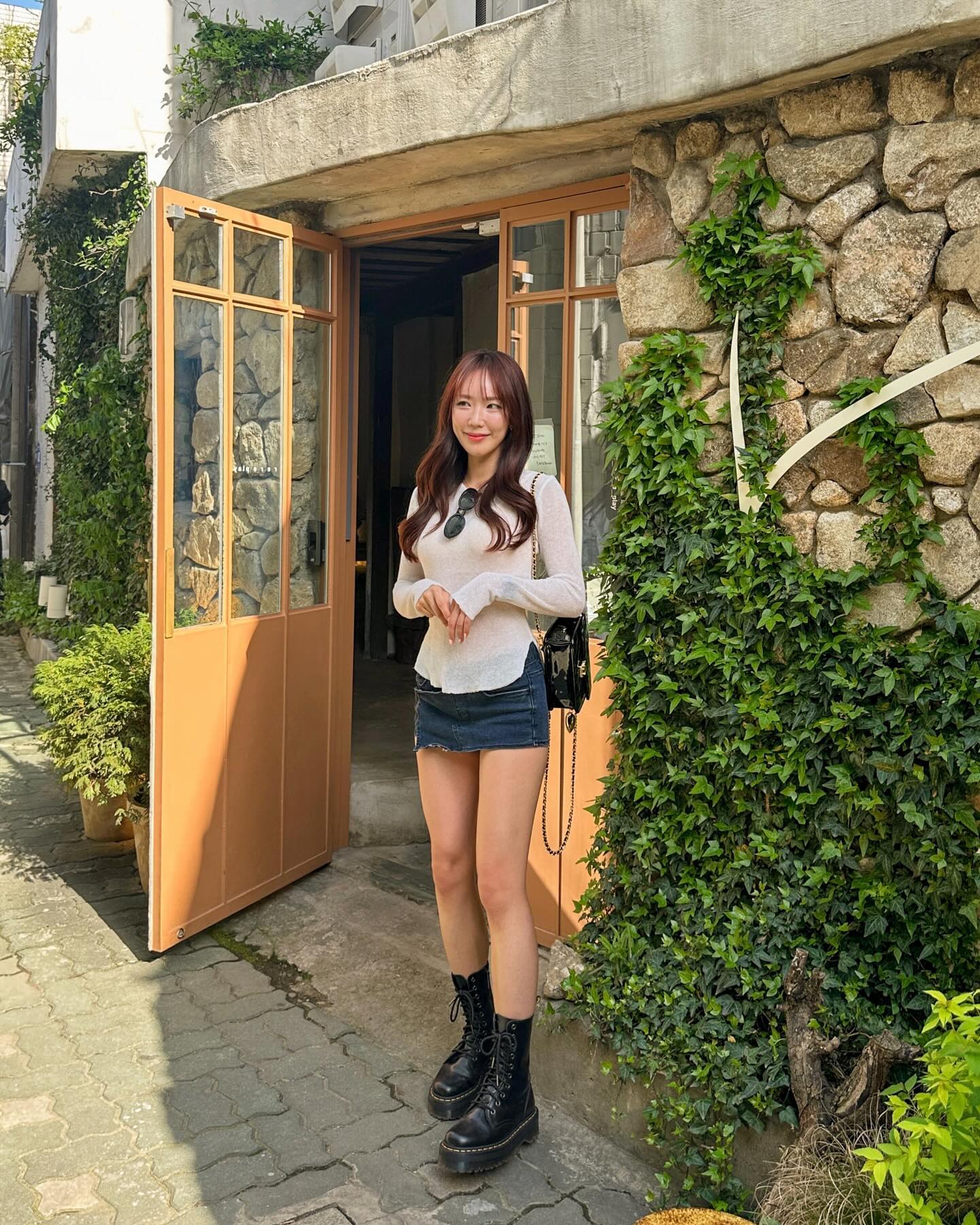 제주카페 같쟈냐..🍊🧡 스토리충 오랜만에 근황공개...🕶️

#신당동카페 #레레플레이