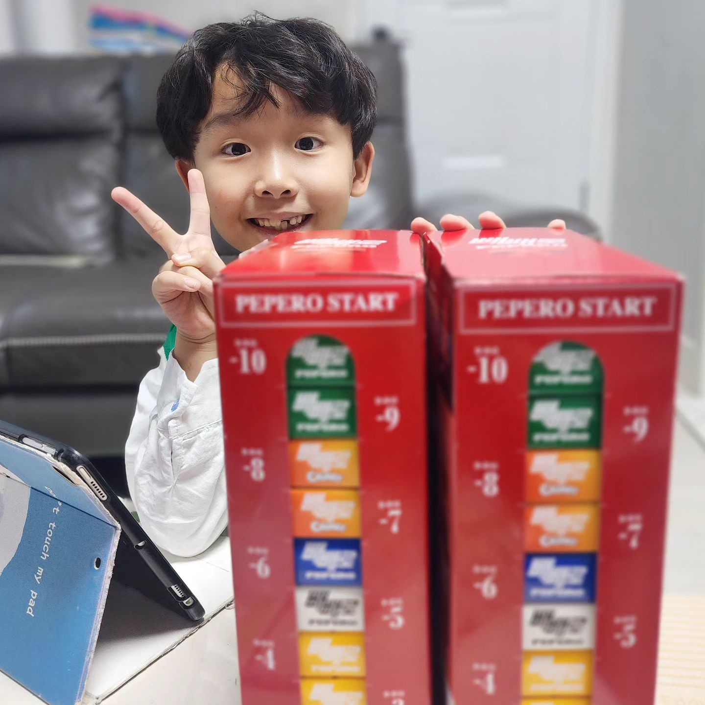 남편도 아들도
안챙겨주는 빼빼로데이

언니가 있어 다행입니다.

근데 살찌게 생겼음
쥬비스에서 몇백들여서 뺀살
다 돌아오게 생겼음 ㅎㅎ

#빼빼로데이선물
#잘먹겠습니다🙏 
#자꾸손이가 
#살찌겠음 
#빼빼로선물