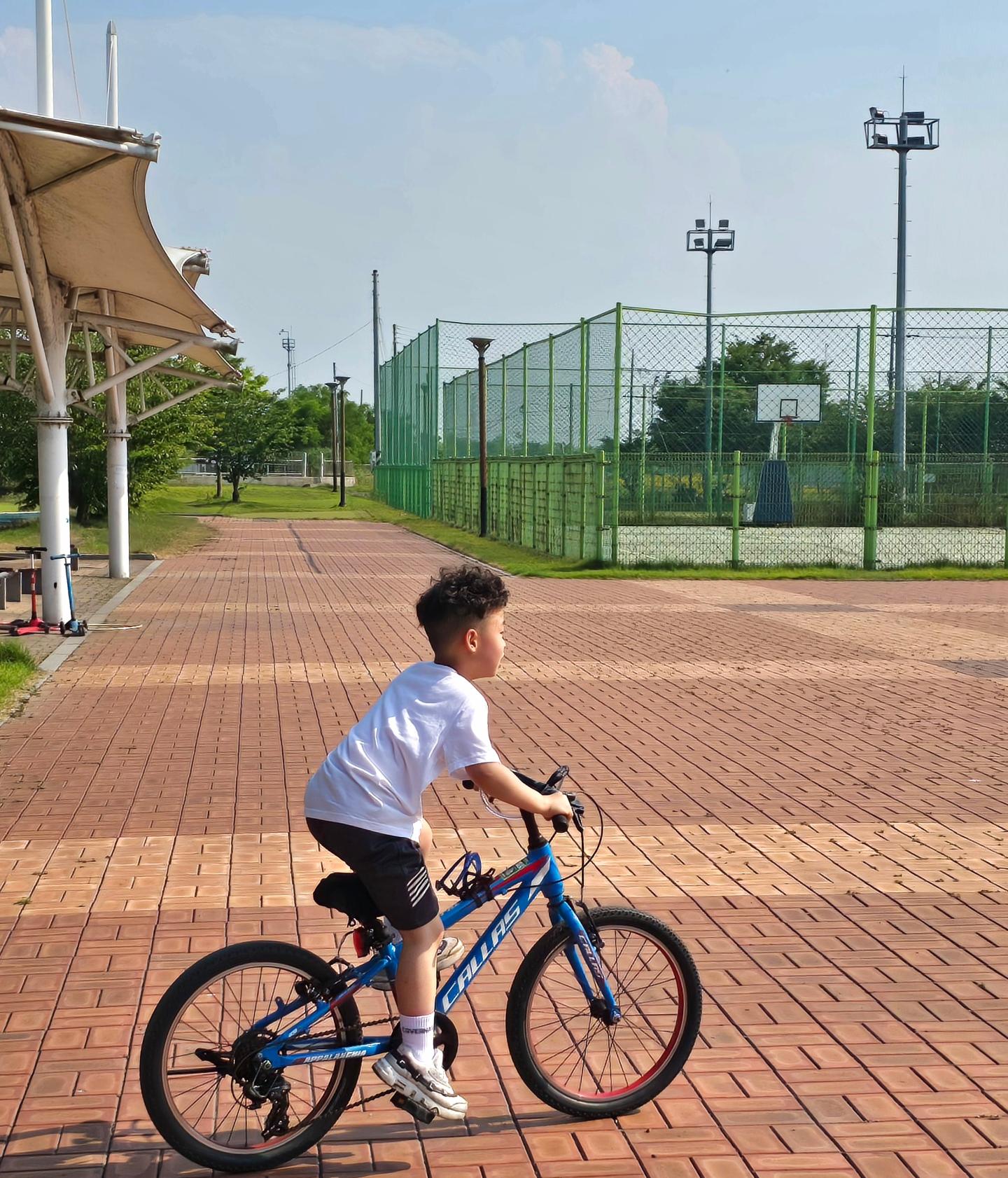 🚲
원 없이 타고 빨갛게 익었따,,,🥹

#삽교호함상공원
#자전거터미널