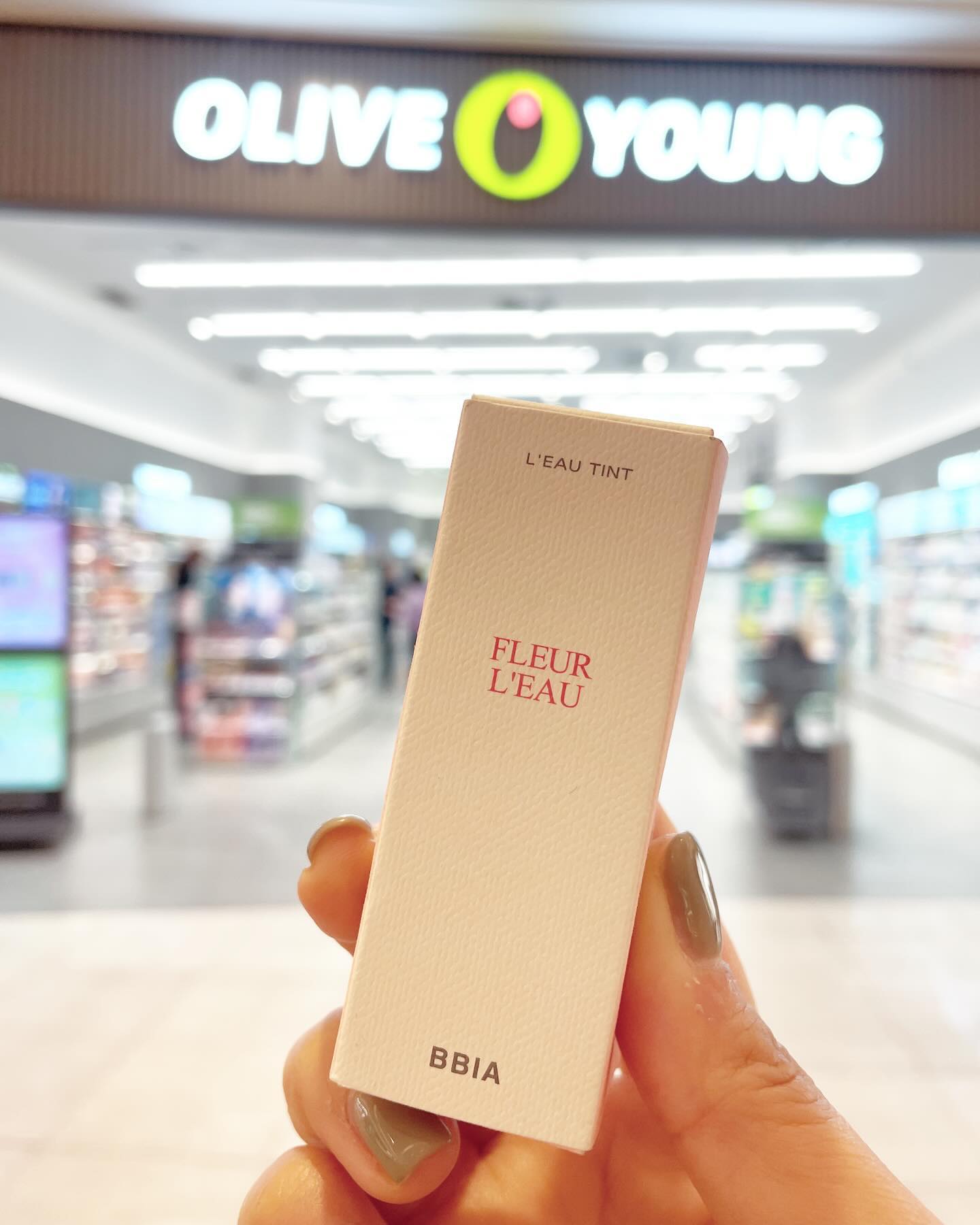 :
#협찬
색조맛집 삐아 로 틴트_🧸💄

피치컬러도 좋아하지만
내가 좋아하는 핑크핑크한 
삐아 2호 
플레르 로 틴트~!!!

쨍한 핑키한 핑크가 아닌
차분한 레디쉬 로지 핑크

내가 너무 사랑하는 컬러~!!

레이어드해서 발라도 
너무 예쁘고 
비건틴트라 
립 뿐만 아니라 
볼터치까지 가능~!!!

#삐아 #삐아색조맛집 #bbia 
#로틴트후기 #삐아로틴트 #삐아인증이벤트 
#올리브영 #삐아플레르로틴티 #나니픽
#플레르로틴트 #삐아２호틴트 #로틴트