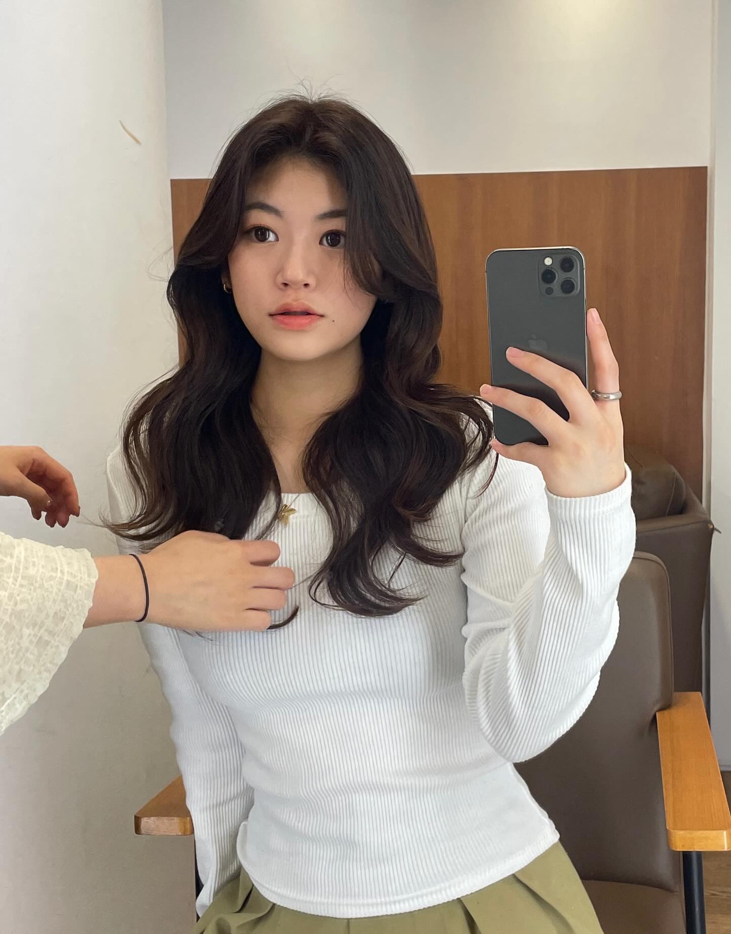 드디어 뿌염했서요 💆🏼‍♀️
항상 예쁜머리 해주시는 eunbiiin__n 🤎🫧