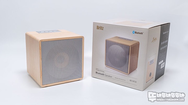 #Britz #브리츠 #BZ #NT22 #블루투스 #스피커 #올인원 #뚜비뚜비뚜뚜바 #idsam209

https://idsam209.com/3046

심플한 디자인, 나름 고출력 10W, FM라디오, AUX입력, USB/메모리 MP3 플레이, 블루투스를 지원하는 올인원 제품인데

이전에는 출력이 낮아서 조금 심심했다면 이번 제품은 10W 출력이라 만족스럽네요.