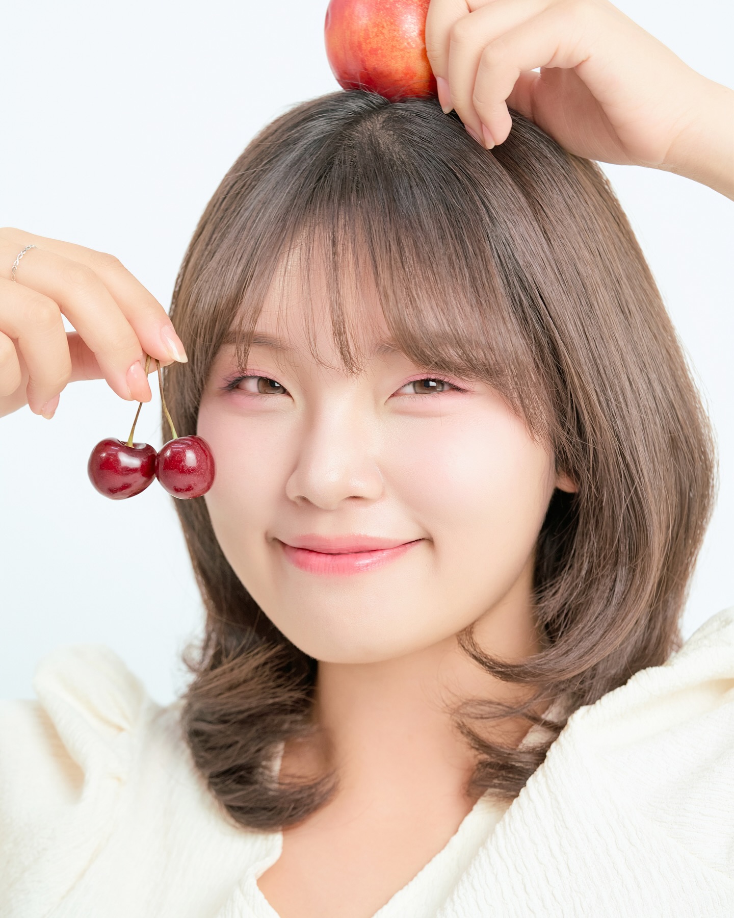 헤어만 바꿨는데 완전 다른 분위기🍒