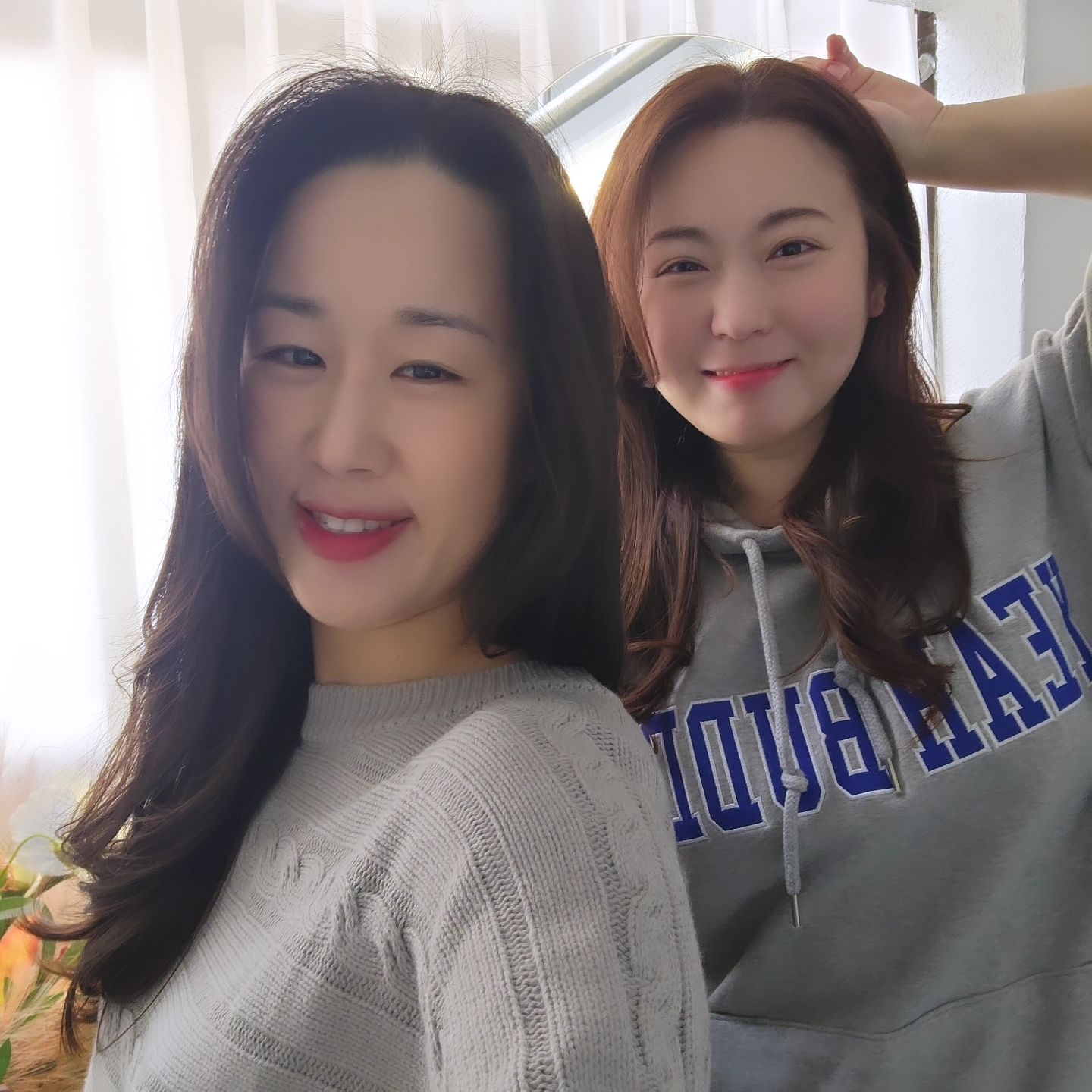 슬기랑💓 오랜된 인연이 좋다 과한 이야기도 리액션도 필요없이 자연스러운 흐름이 좋당💓 그리고 나 오늘 9살 조카한테 누나라 불려서 기분 째짐😂 #우정사진 #우정스타그램 #이모한테누리라니 #주말일상 #직장인의주말