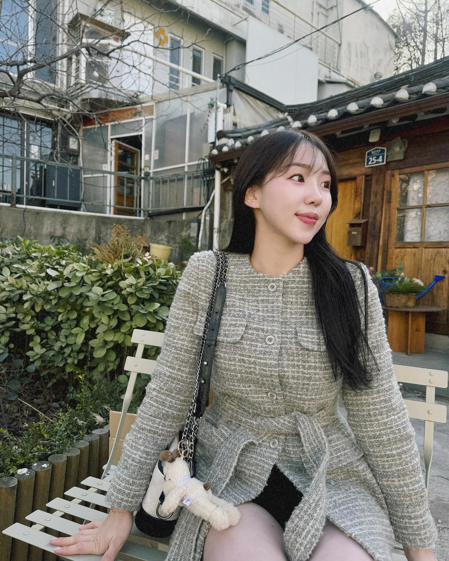 Easysooo는 왜이러케 이뿔까 증말~~같이 스물셋,팔레트를 들으며 공감할 수 있는 너가 있어 얼마나 다행이고 좋은지~~행복해땨..🤍🐰토깽이 둘