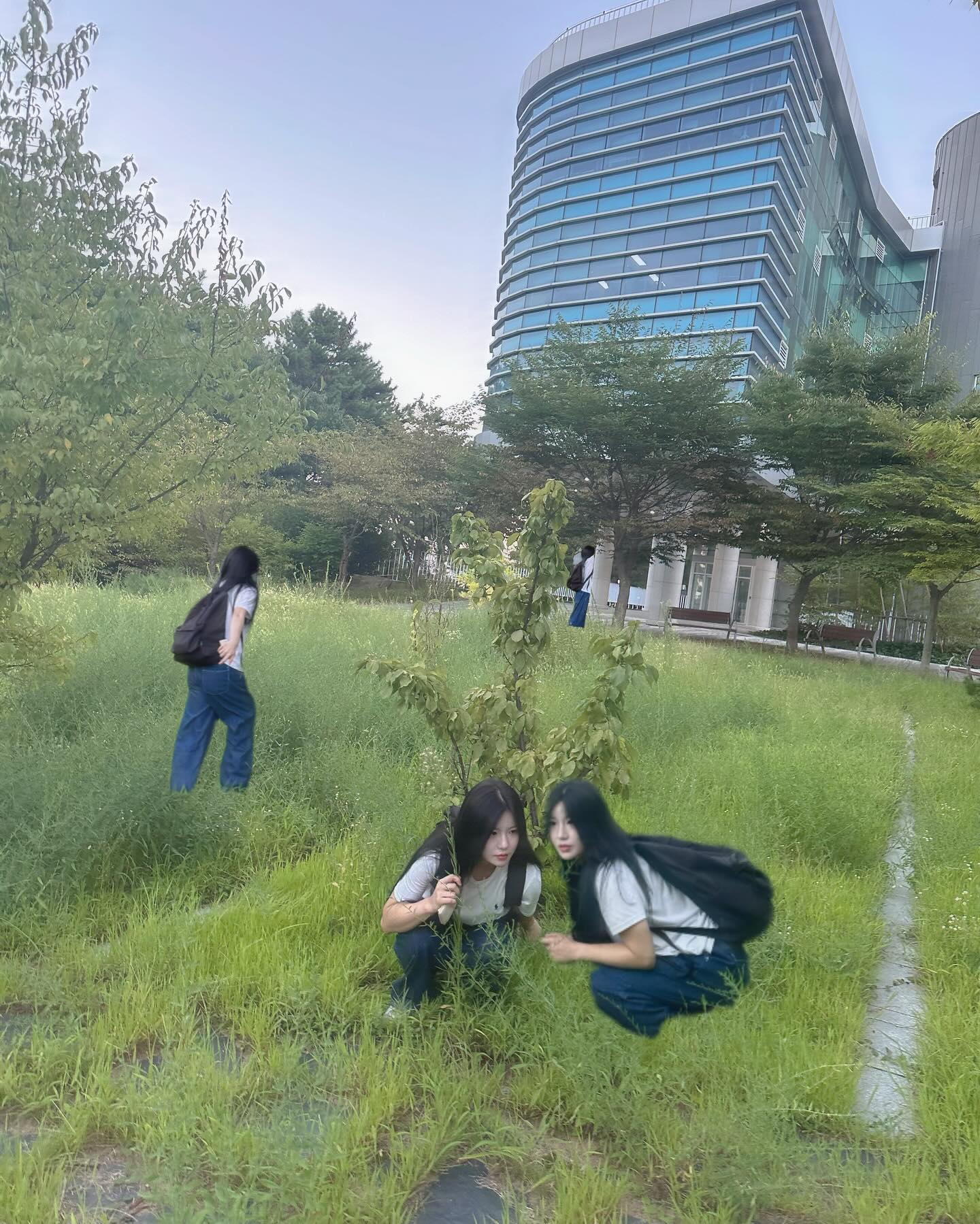 .
.
ㅇ.,0 
0,.ㅇ