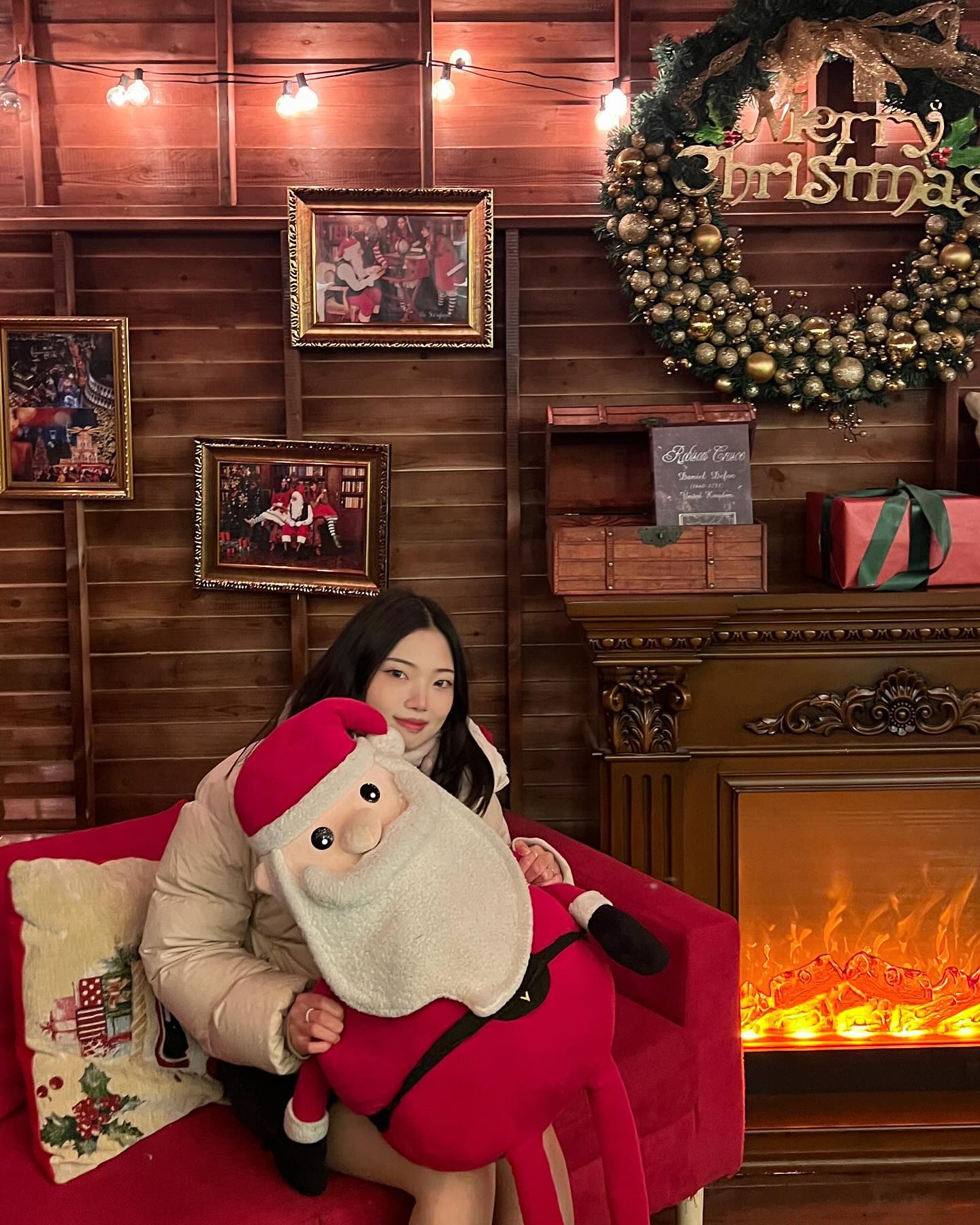 ⛄️
⭐━ ❄️━🎁━🎄━🔔━🍎━🎁 
♫ 正在播放《𝙈𝙚𝙧𝙧𝙮 𝘾𝙝𝙧𝙞𝙨𝙩𝙢𝙖𝙨》♭ 
 ━─━━━━●───── 12:25 
 ⇆ㅤㅤ ◁ㅤ ㅤ ❚❚ㅤㅤ ▷ㅤㅤ

#外滩源 #圣诞节 #上海
