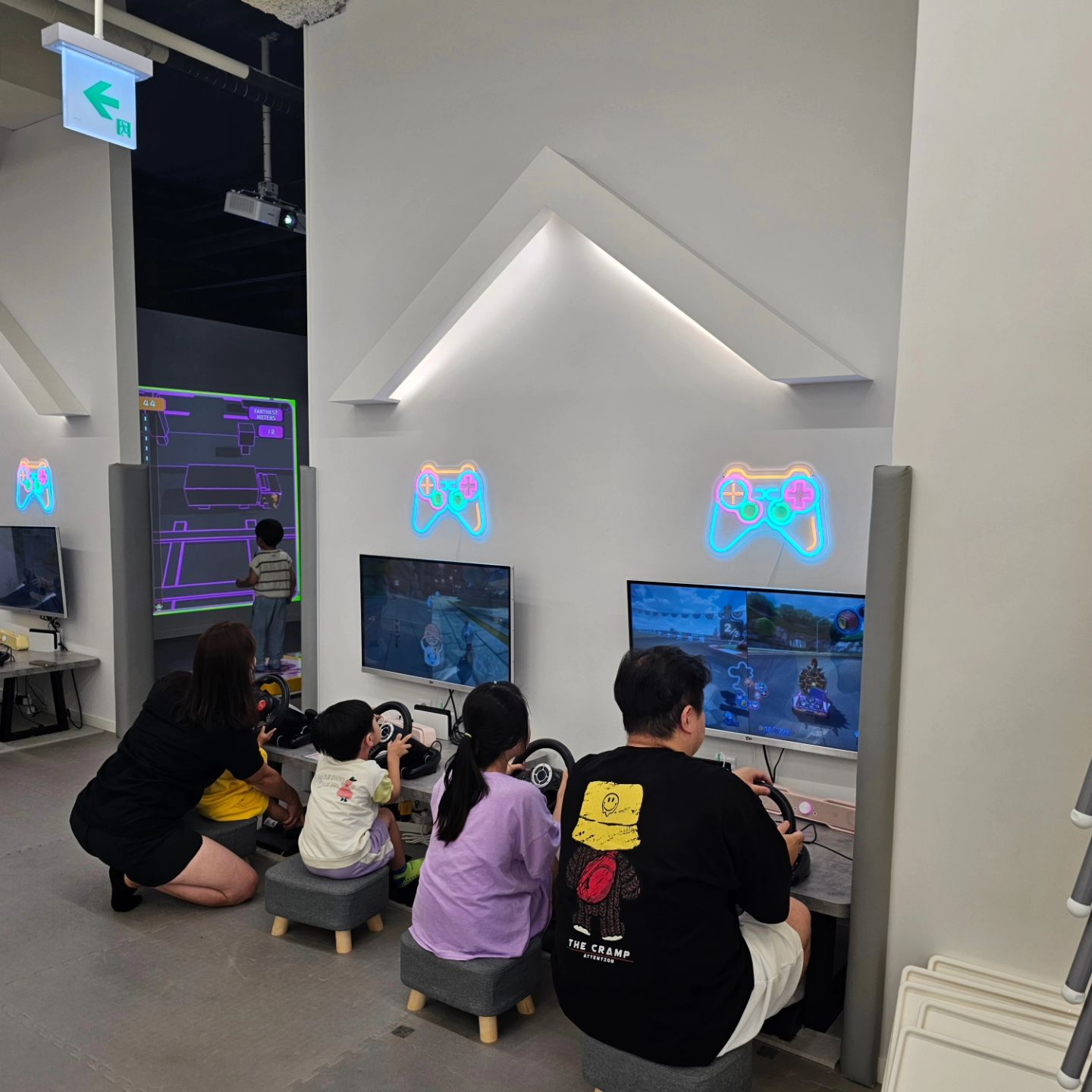 아이들이 정말 즐거워하는 곳이에요^^
#아이킹키즈카페 #일산키즈카페 #김포키즈카페 #파주키즈카페