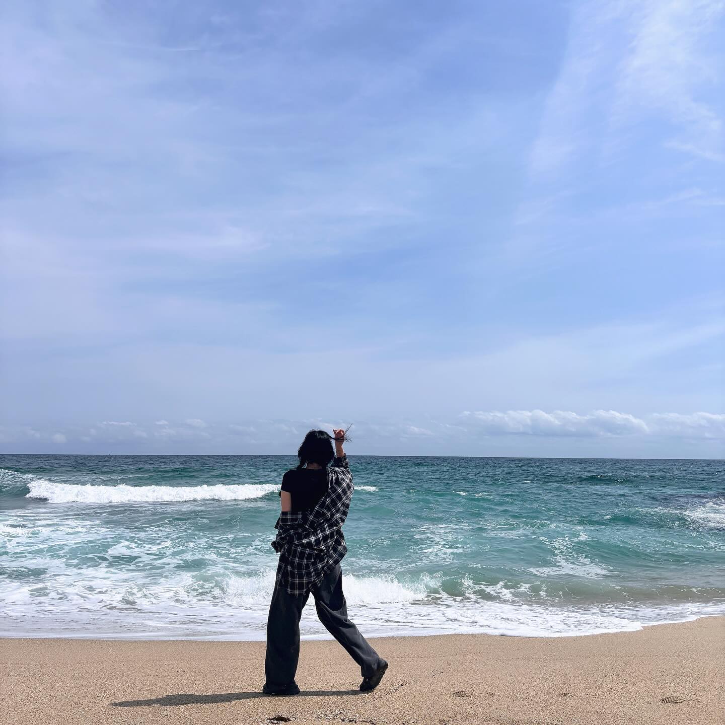 커피마시고나왔더니 날씨가 순식간에 맑아짐☀️