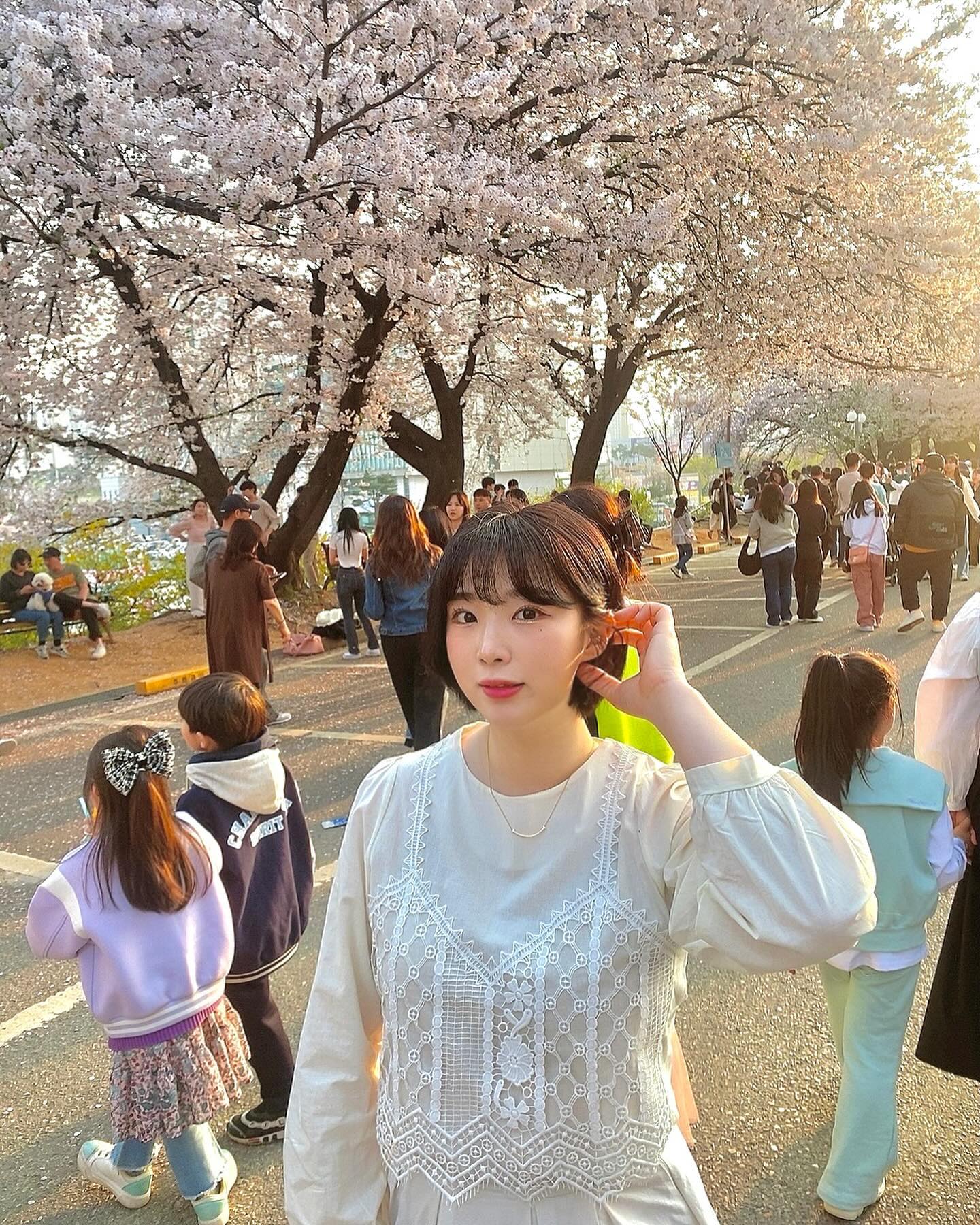흔한 꽃 구경이지만 현성이랑 함께라 더더욱 행복해🤍