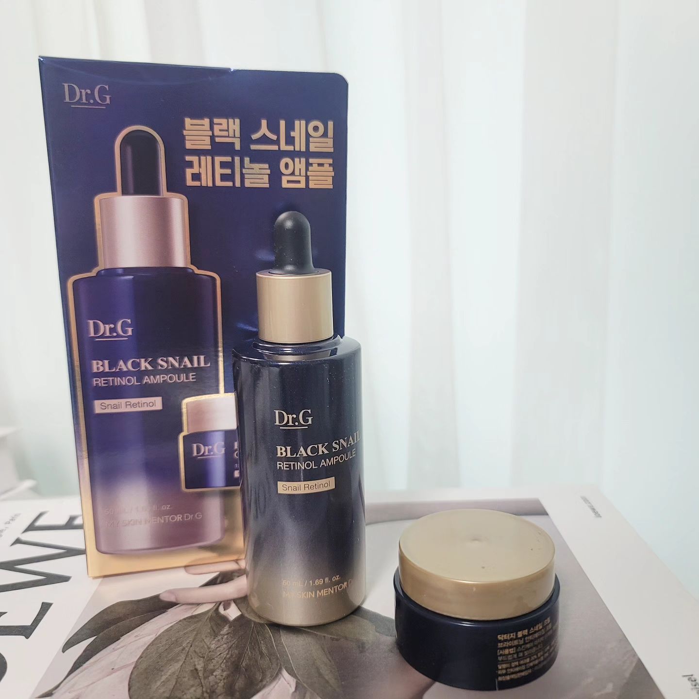 #광고

눈가주름, 피부결개선에 도움되는
닥터지 레티놀앰플

끈적임이 1도 없고, 
피부 바르는 즉시
너무 촉촉하고 부드럽게 
펴 발리는데 느낌이 좋네요.
향까지 좋으면 어떻게'◡'

평소에 건조해서 트러블,
탄력 저하가 고민이었는데 
블랙 스네일 레티놀 앰플
사용하고 확실이 나타나는 효과에 
꾸준하게 사용할 예정◡̈⋆*

15gram.official dr.g_official

#15그램 #15그램뷰티 #15그래머 #닥터지 
#블랙스네일 #블랙스네일레티놀앰플 #모공탄력앰플 #6살동안앰플 #데일리레티놀앰플 #레티놀앰플