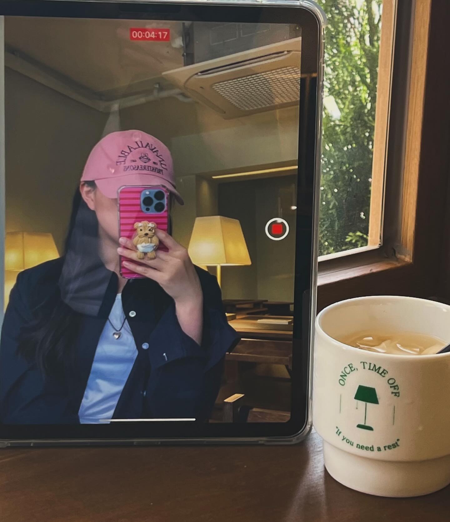 👩🏻‍💻📑💭