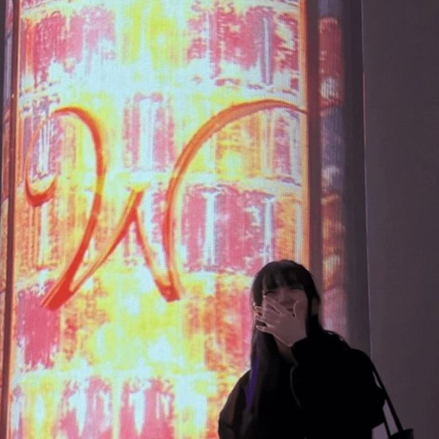  장윤지 on Instagram: "#광고
⠀
직접 가봤던 장소를 공유하면 돈을 벌수 있는 앱테크 앱💸
⠀
자신이 갔던 맛집이나 카페, 헬스장, 네일샵, 관광명소 등등 소개해 주고 싶은 곳들을 일반 sns에 업로드하는 것처럼 할 수 있는데요!
⠀
장소 업로드 후에는 유저들에게 금일봉 포인트를 받을 수 있는데 금일봉을 얻게 되면 현금 인출이 가능해서 핫플레이스 공유와 용돈벌이까지 두 마리 토끼를 한 번에 잡을 수 있답니다🐰
⠀
간단하게 업로드만 하면 되니 저희 같이 장소 공유하면서 쉽게 돈 벌어보자구요😘❤️
⠀
#금일봉 #돈이되는SNS #내구역에놀러와 #브리핑#vriping"