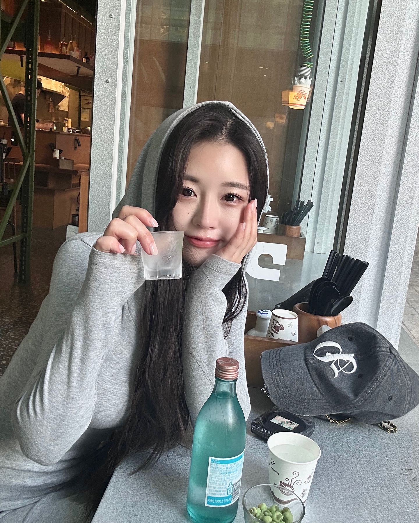 Imsozoo😑
.
.
.
.
#진로골드 #소주스타그램