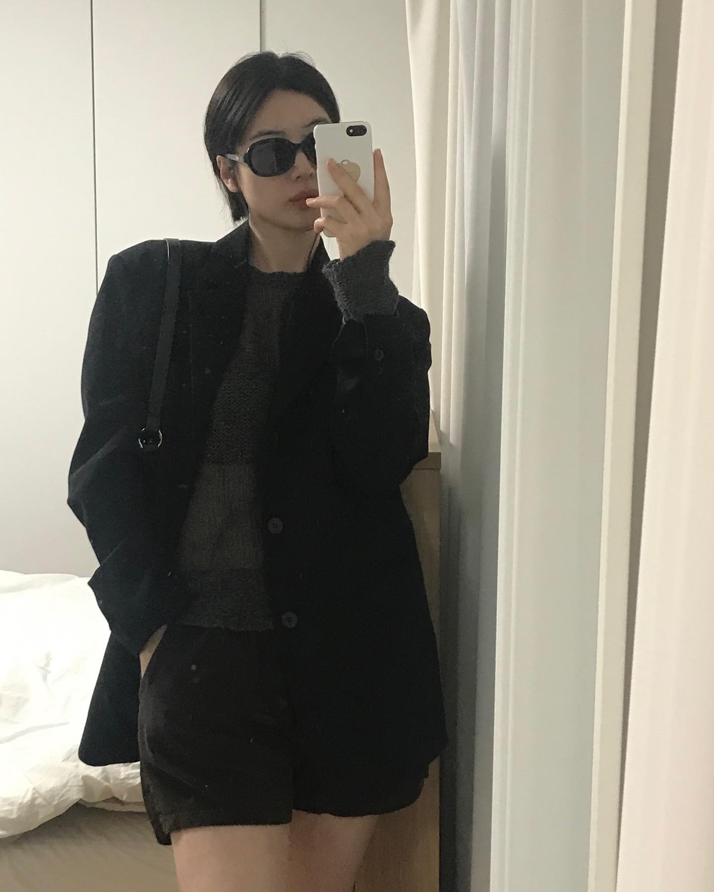 시스루가 유행.. 이라고 .. 하네요🌚🖤💌

#시스루룩 #30대코디