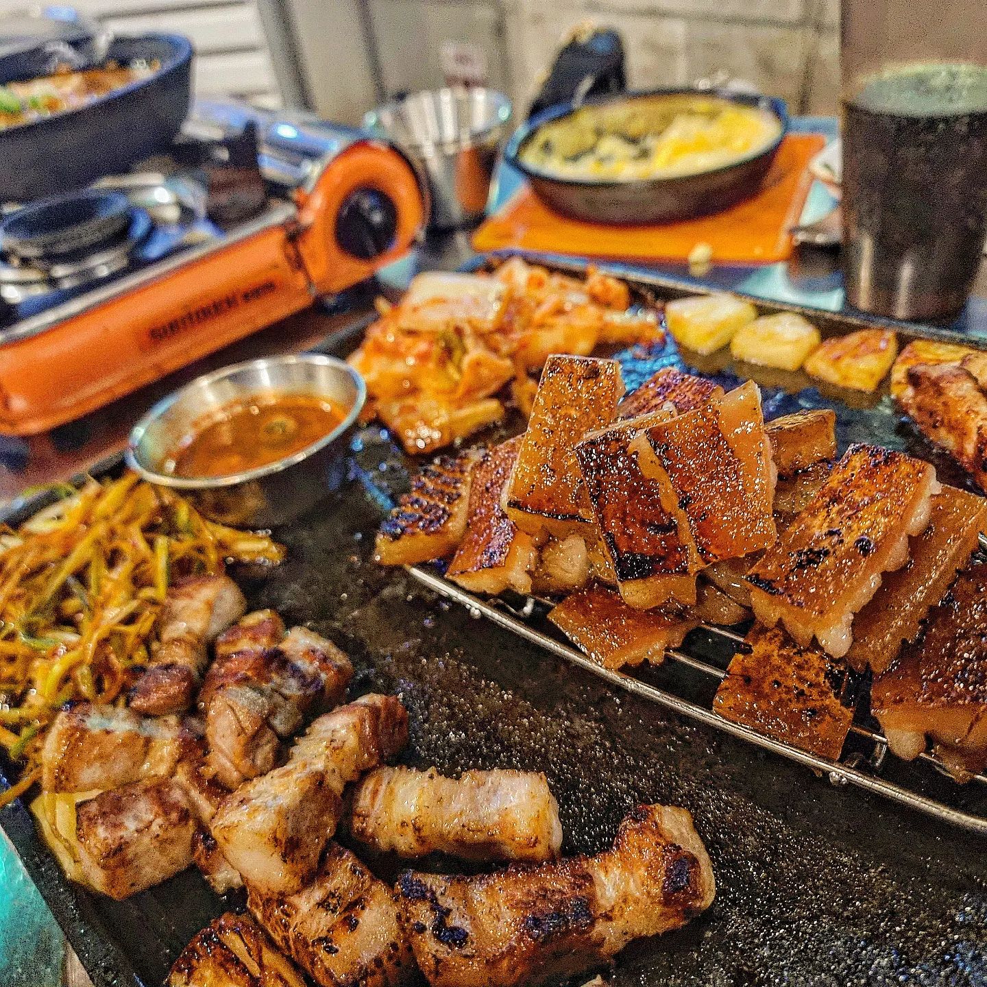 뇸