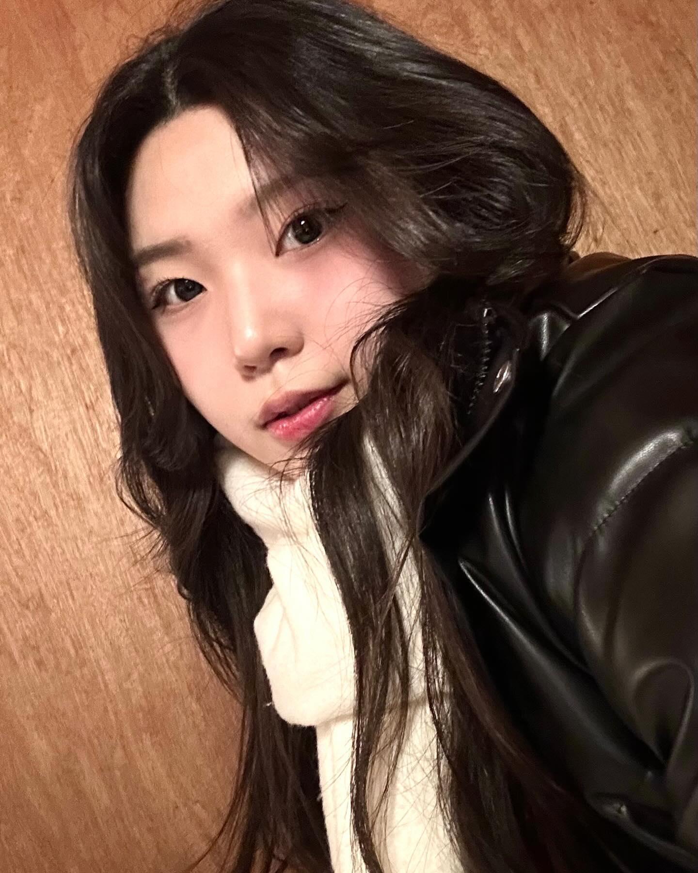 18살입니다 ㅎㅎ #07 

-
#좋반 #좋아요반사 #いいね返し #相互フォロー #フォロバ  #좋테 #선팔하면맞팔 #오오티디 #ootd #맞팔100 #fff #followforfollowback #l4l #likeforlikes #likeforlikeback #like4follow #likeforfollow #photooftheday #소통그램 #소통 #협찬 #instadaily #tagsforlikes #repost #photooftheday #lovelife