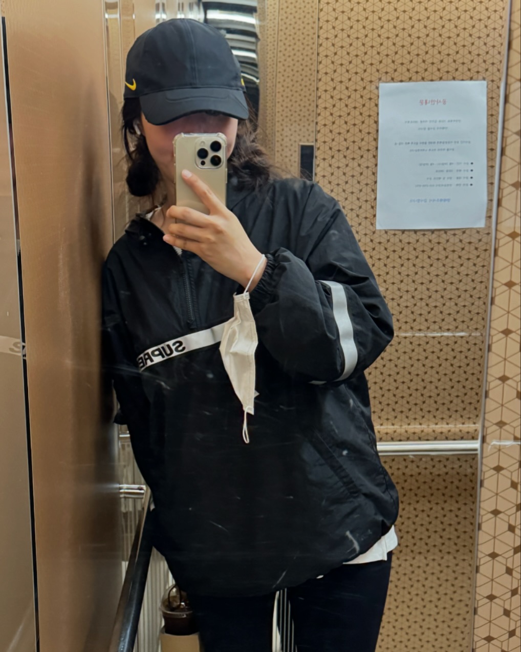 먹기 위해
그리고 건강 위해 운동😶‍🌫️
진짜 살 빼고 싶다...
하루종일 잘 참으며 식단 하고
밤에 야식 먹기라니
이게 무슨일이야,,,,

#러닝 #러닝스타그램
#운동스타그램 #유지어터 #다이어터
#운동기록 #supreme #슈프림바람막이