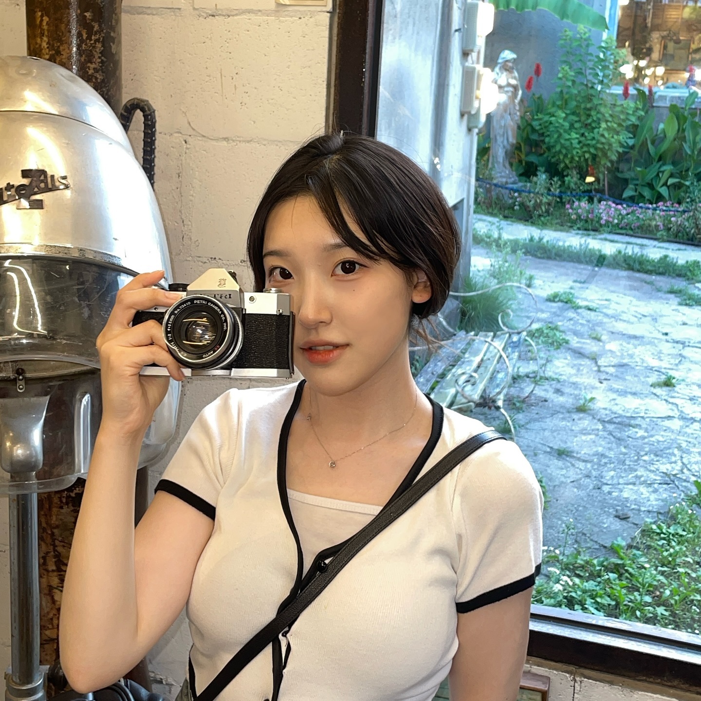 📸