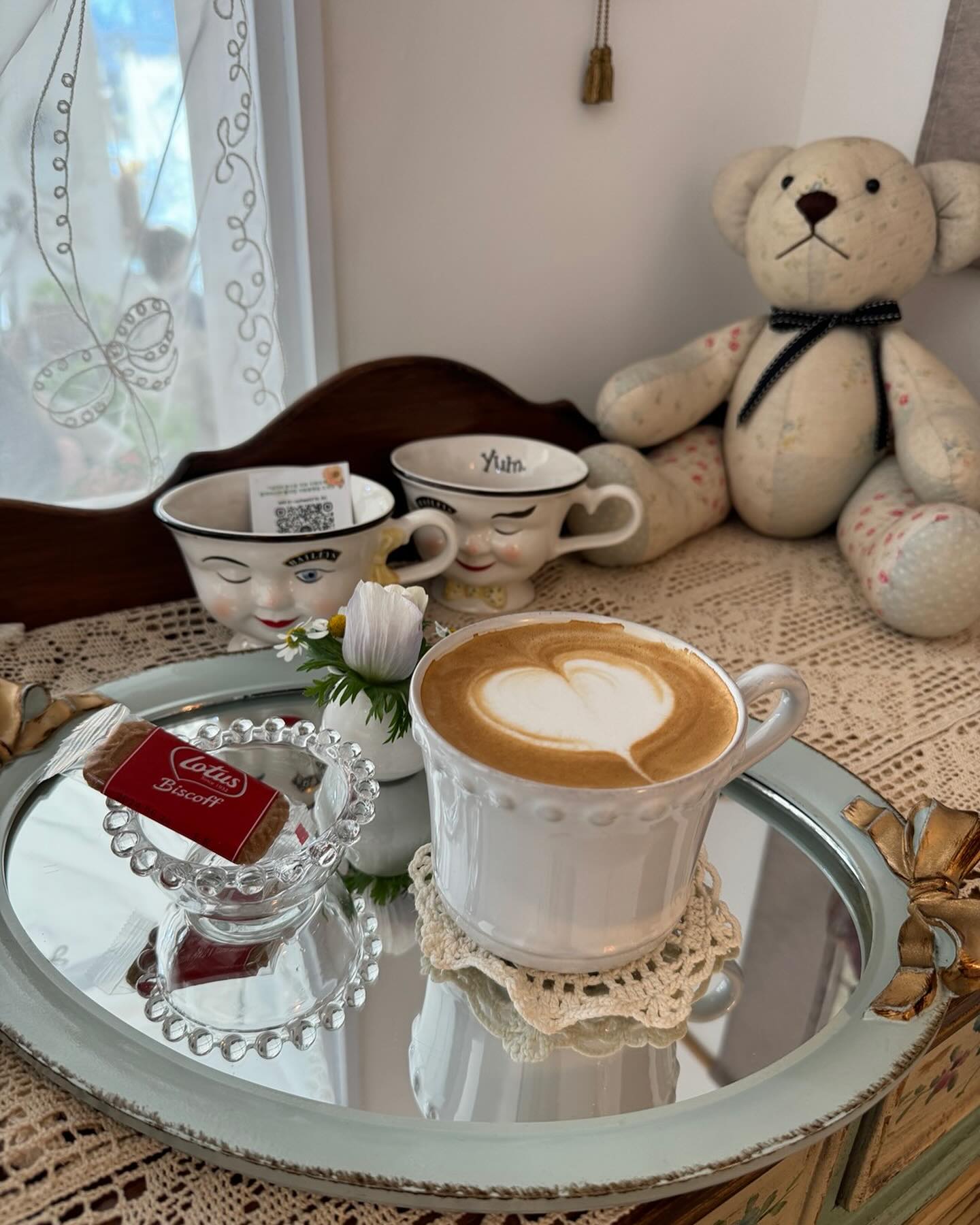 우리 둥이 묭하러와서 이틀 못마신 카페인 섭취☕️
사흘동안 원인모르게 어지럽고 울렁증에 다 죽어가다 드디어 원인을 찾았네요 

#이석증 이래요 ㅠㅠㅠ
#세상이😵‍💫😵‍💫😵‍💫