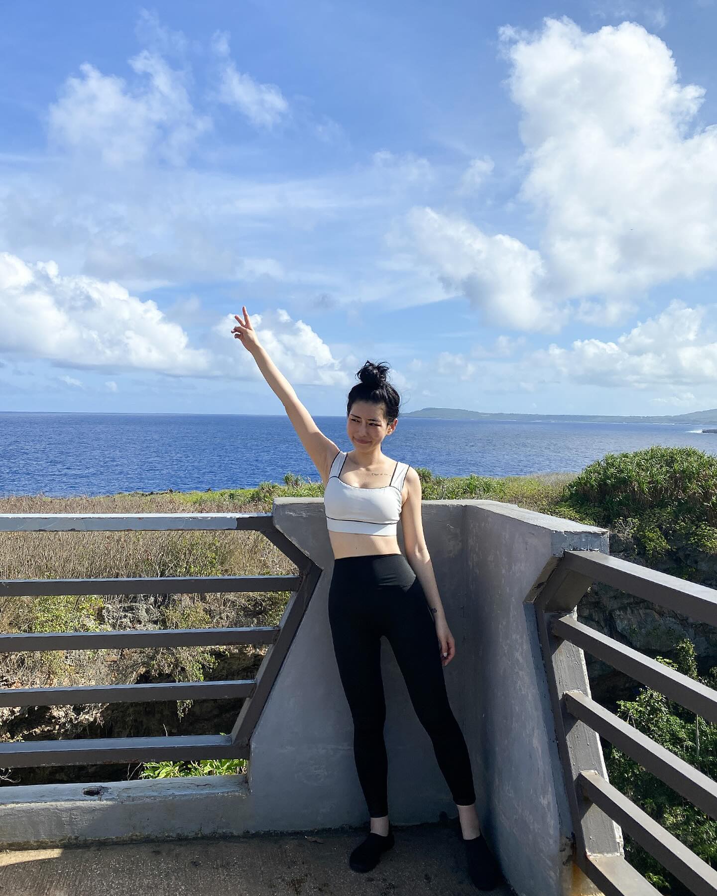 사이판을 또 가야하는 이유🏝️✨💚

직원들이랑 친구되서 다른 날 호텔 로비에서 만나면 인사하고 
고기 해준다며 집 놀러오라하고ㅋㅋㅋ 한국가면
프리다이빙 배워야겠다고 생각했는데, 운명인건지 
마침 이사짐 사장님이 다이빙 자격증 발급 해주시는 분이셨다아..🙊🙊

.
#사이판 #그로토동굴 #그로토스노클링 #스노쿨링 #사이판어드벤쳐 #saipan #thegrotto