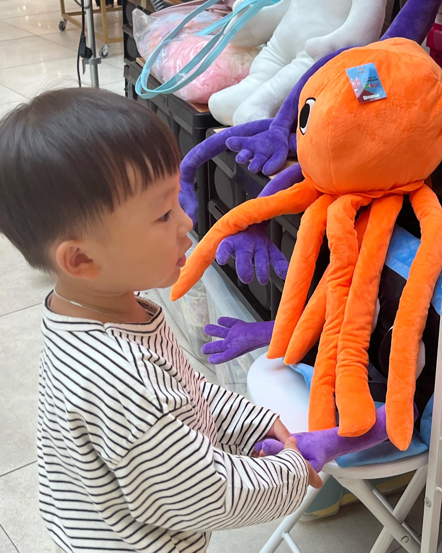 문어문어 김똥이🐙
못하는 말이 없는 31개월 똥이
이제는 대박, 도대체 등등 기가찬다 증말
점점 더 내 친구가 되어가는 중