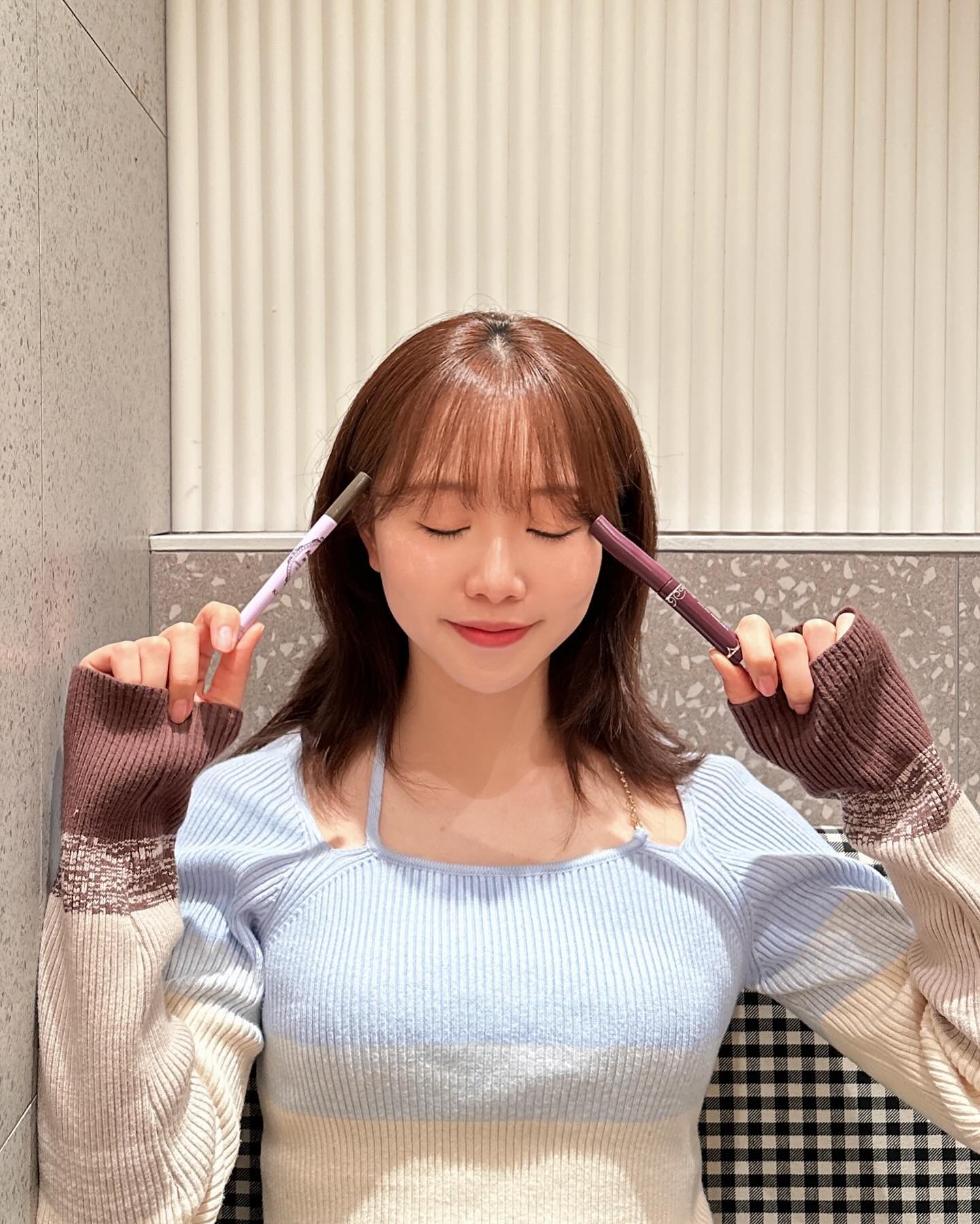#광고 ably_official

에이블리 뷰티 그랜드 세일 소식..🫶🛍️
지금 에이블리에서 모든 뷰티 상품을 가장 저렴하게 무료배송으로 구매할 수 있어요! 저는 키스미 아이라이너랑 마스카라 등등 아이제품 몽땅 담았습니다. 아이라이너는 안번지고 깔끔하게 잘그려져서 추천이지요👀
단 8일간, 5/15(수)~ 5/22(수) 뷰티 전 상품 세일 + 추가할인 쿠폰까지 받아서 쇼핑하세요💸

#에이블리 #에이블리뷰티 #뷰티그랜드세일 #에이블리무료배송 #화장품리뷰 #화장품추천 #코덕 #뷰티리뷰 #뷰티스타그램 #키스미 #메이크업 #아이라이너추천
