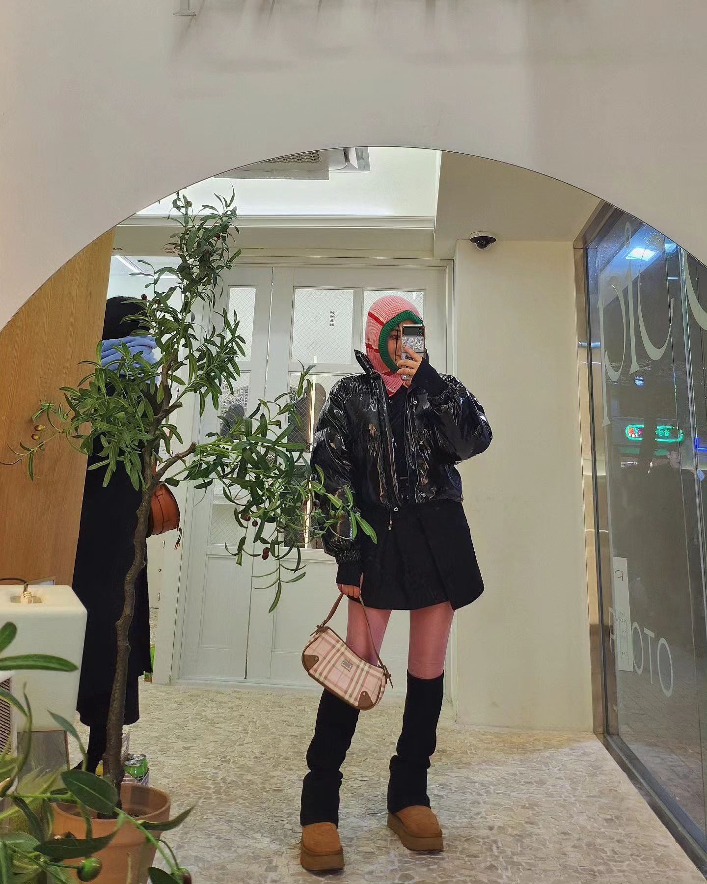 핑쿠스타킹 신었는데 그냥 추워서 빨개진거 같잖아??!!!!
.
.
.
.
.
.
.
.
#더현대서울 #합정 #야키토리 #합정꼬치집 #합정야키토리 #selfie #dailylook