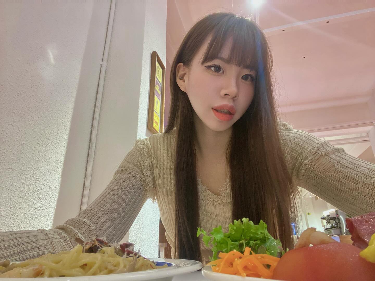 #광고 광안리 후추추에서 브런치 먹고 왔어용🍽️🤍 

저는 브런치 플레터와 매운크림새우파스타, 유자에이드를 먹었는데 진짜 JMT,,,🤤🤤

감성 인테리어로 해외에 온 느낌이 들었고 대형평수에 야외 정원까지 있어 너무 좋았어요!!

2시간 주차까지 가능하다고 하니 참고하시면 좋을 것 같아요🚘

#광안리브런치 #광안리브런치카페 #카페후추추 #광안리카페 #광안리맛집 #부산카페추천 #부산핫플 #광인리카페추천