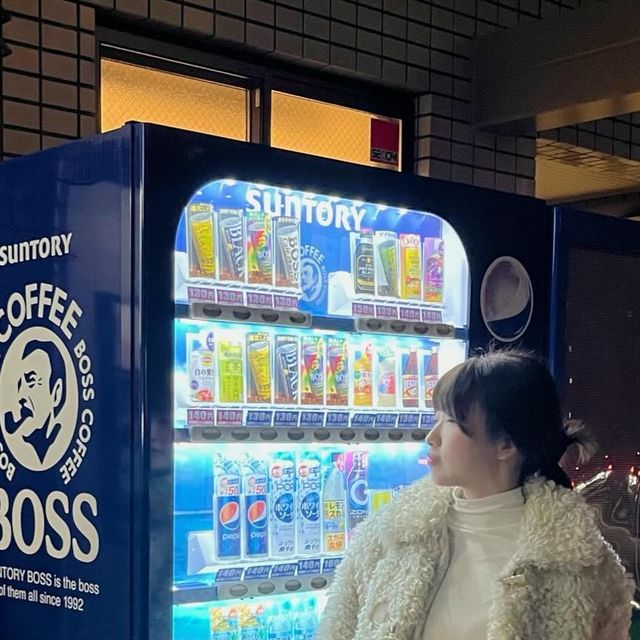  옷 좋아하는 정이와 갓우 on Instagram: "#광고 이너웨어 맛집 마른파이브의 
히트터치 반폴라 모크넥 티셔츠를 여행때 챙겨와서 
너무너무 잘 입고 있다!

피치기모 소재가 정말정말 부드럽고 
반폴라 기장도 적당해서 편안하고
입은 듯 안입은 듯 한 가벼운 착용감이 최고 🥰

발열내의인지라 별도의 이너를 레이어드하지 않아도 
포근한 따뜻함을 느낄 수 있어서 
겨울철 스타일링하기에도 굿 😎
66사이즈에 S사이즈 너무 편안하게 피팅할수있었고
남녀공용이라 커플이 함께 착용하기에도 좋다👫🏻

마침 흰색이너가 필요했는데 
속옷비침 없이 깔끔한 룩을 만들어줘서
단독으로 착용해도 노프라블럼이었다 😘

#스포츠브라#스무브#마른파이브#marun5#마른5#집업스포츠브라#짚업스포츠브라#운동브라#헬스브라#컨트롤집업#집업브라#운동브라 #히트터치 #발열내의"