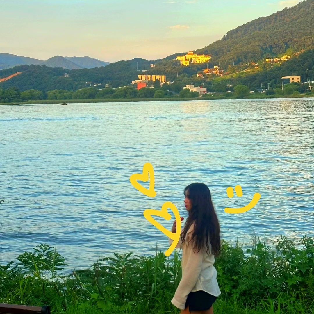 내가 진짜 진짜 정말 많이 좋아한다고 말할래 사랑한다는 말은 너무 무거우니까 🌞🍹🌿 #여름의절정