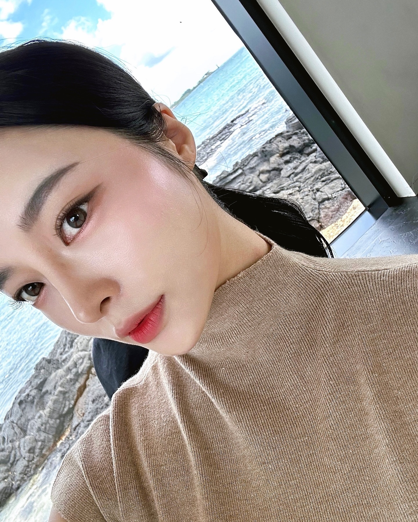 셀카는 너무 오랜만이라..⁼̴̤̆◡̶͂⁼̴̤̆