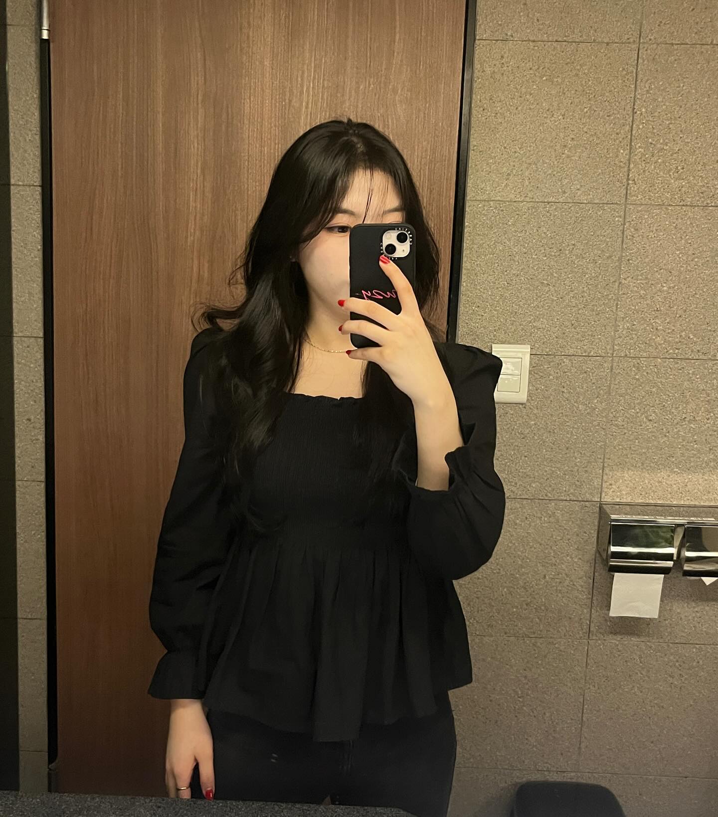 백만년만에 머리하기 👩‍🦱

#세미허쉬컷 #허쉬펌