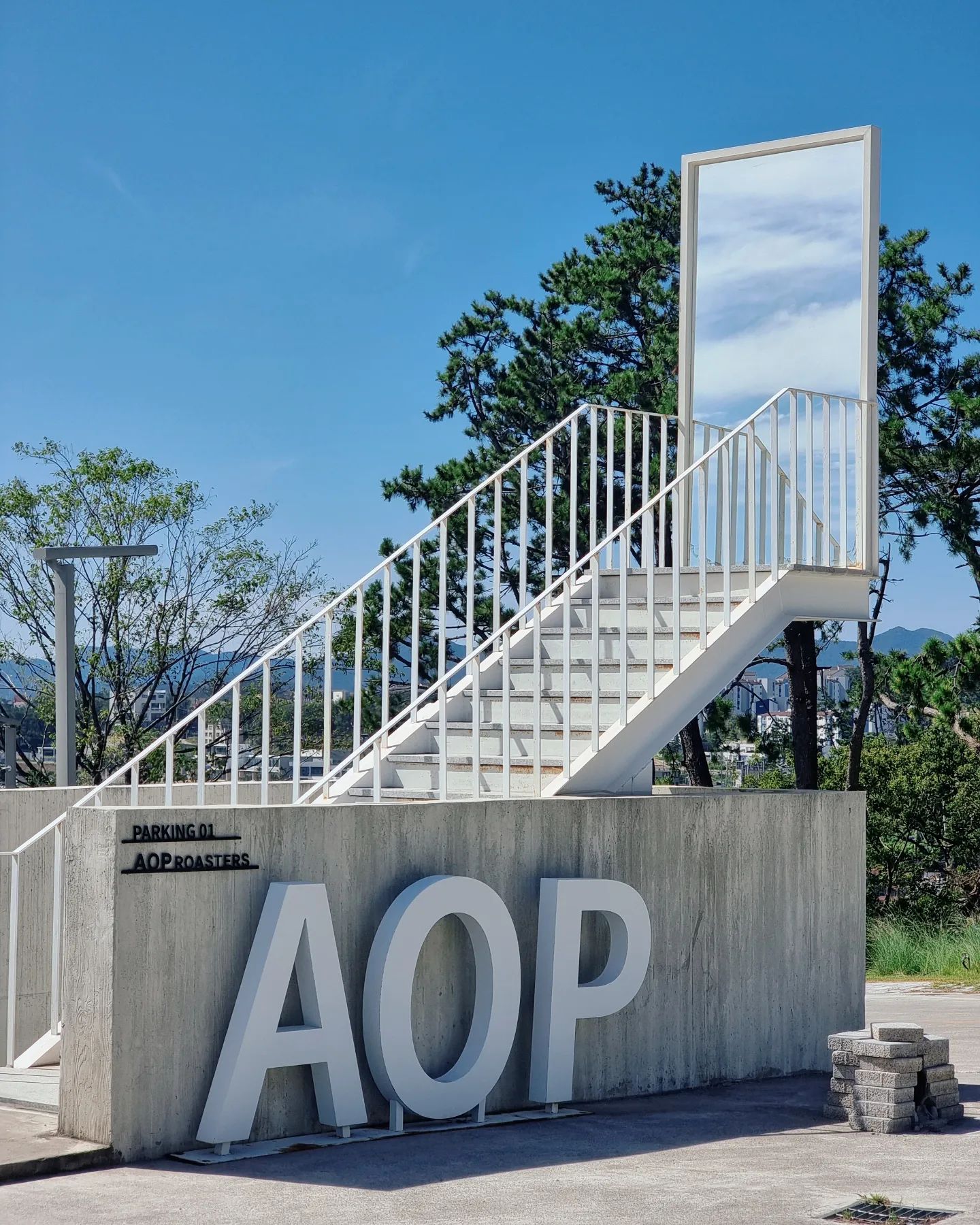 연휴 나들이 #AOP
왕큼. 왕좋👍
⠀
⠀
⠀
⠀
#간절곶카페 #나사리카페 #카페추천