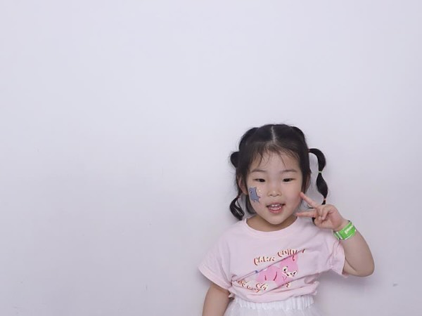 D+1243ꯁ240407

귀여워 ㅋㅋㅋㅋ
브이밖에 모르는 하여니

#토끼띠 #이월드🎡 #네컷사진