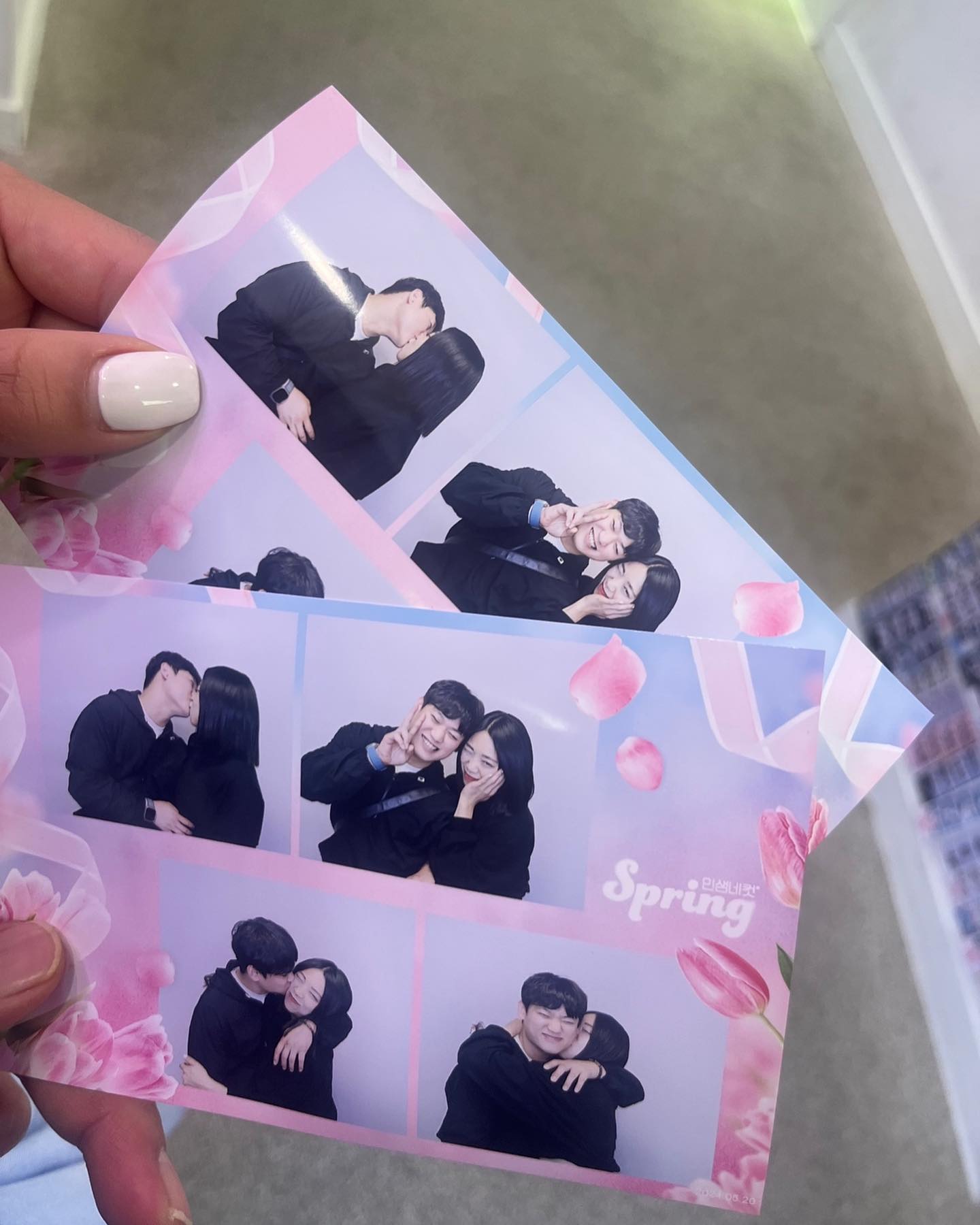 요즘행복..♥️
첫만남부터
현재까지 쭈루룩🌸
이사진 말고도 추억은 많지만
인생네컷 많이 찍었다♥️😚
더 많은 추억 만들자 여보❣️
.
.
.
.
.
넘 행복해서 헬스장 안간지 두달째...인건 안비밀
헬스장 가자이제
.
.
#커플스타그램 #커플 #인생네컷 #러브 #사랑 #데일리 #추억 #헬스 #헬린이 #헬스하는여자#럽스타그램 #럽스타그램❤️ #럽스타그램💕